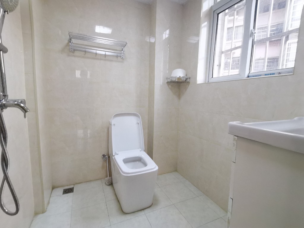 香博堡 3室2厅2卫 85.0万 香博堡 3室2厅2卫 85.0万客厅