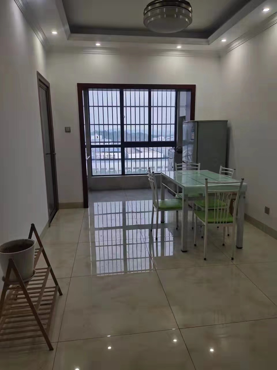 上善国际(翰林府) 3室2厅2卫 47.5万 上善国际(翰林府) 3室2厅2卫 47.5万客厅