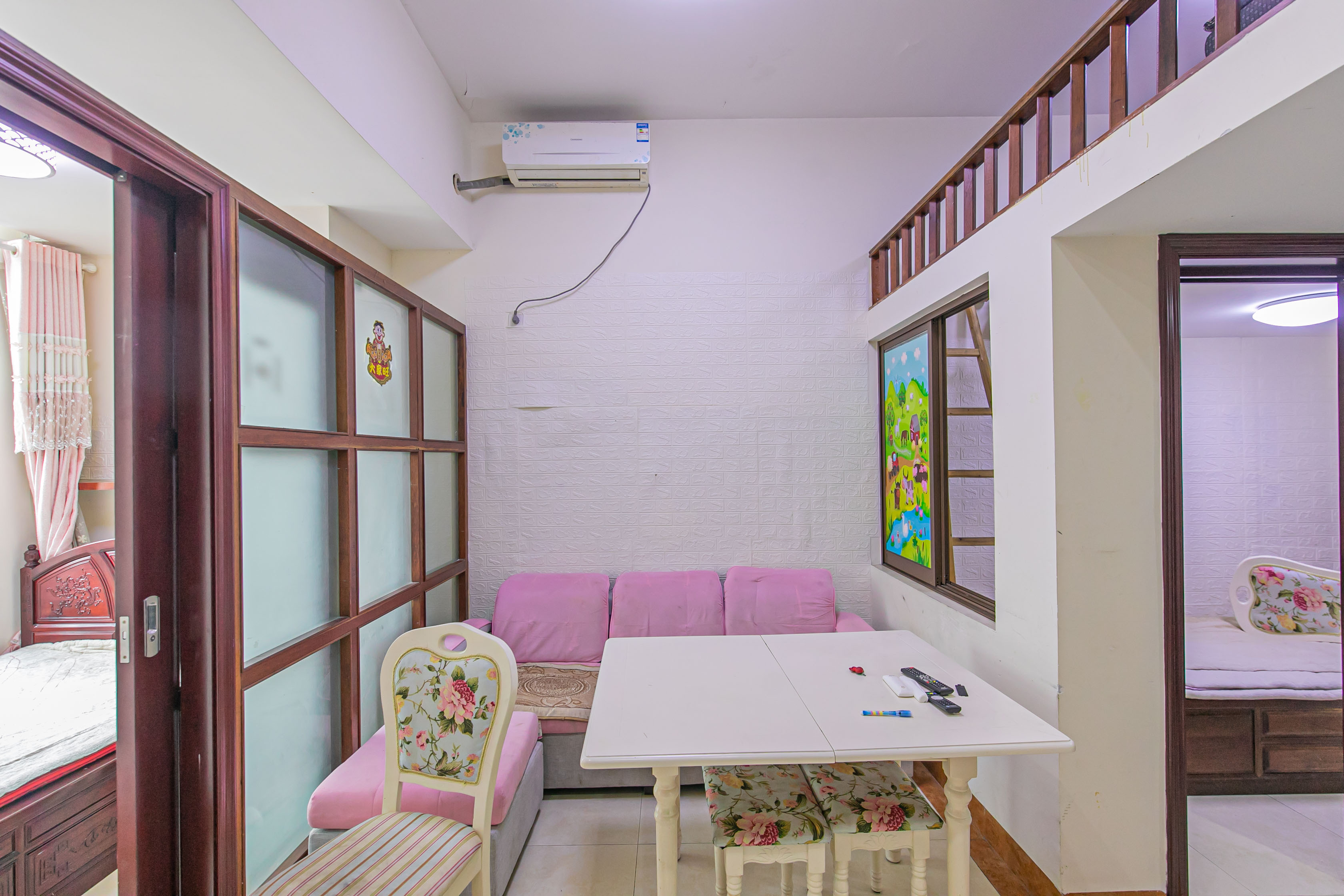 湖湾世景 2室1厅1卫 55.0万 湖湾世景 2室1厅1卫 55.0万客厅