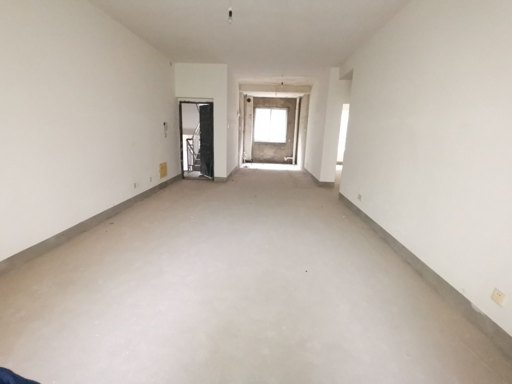 兴湖家园 2室2厅1卫 39.8万 兴湖家园 2室2厅1卫 39.8万客厅