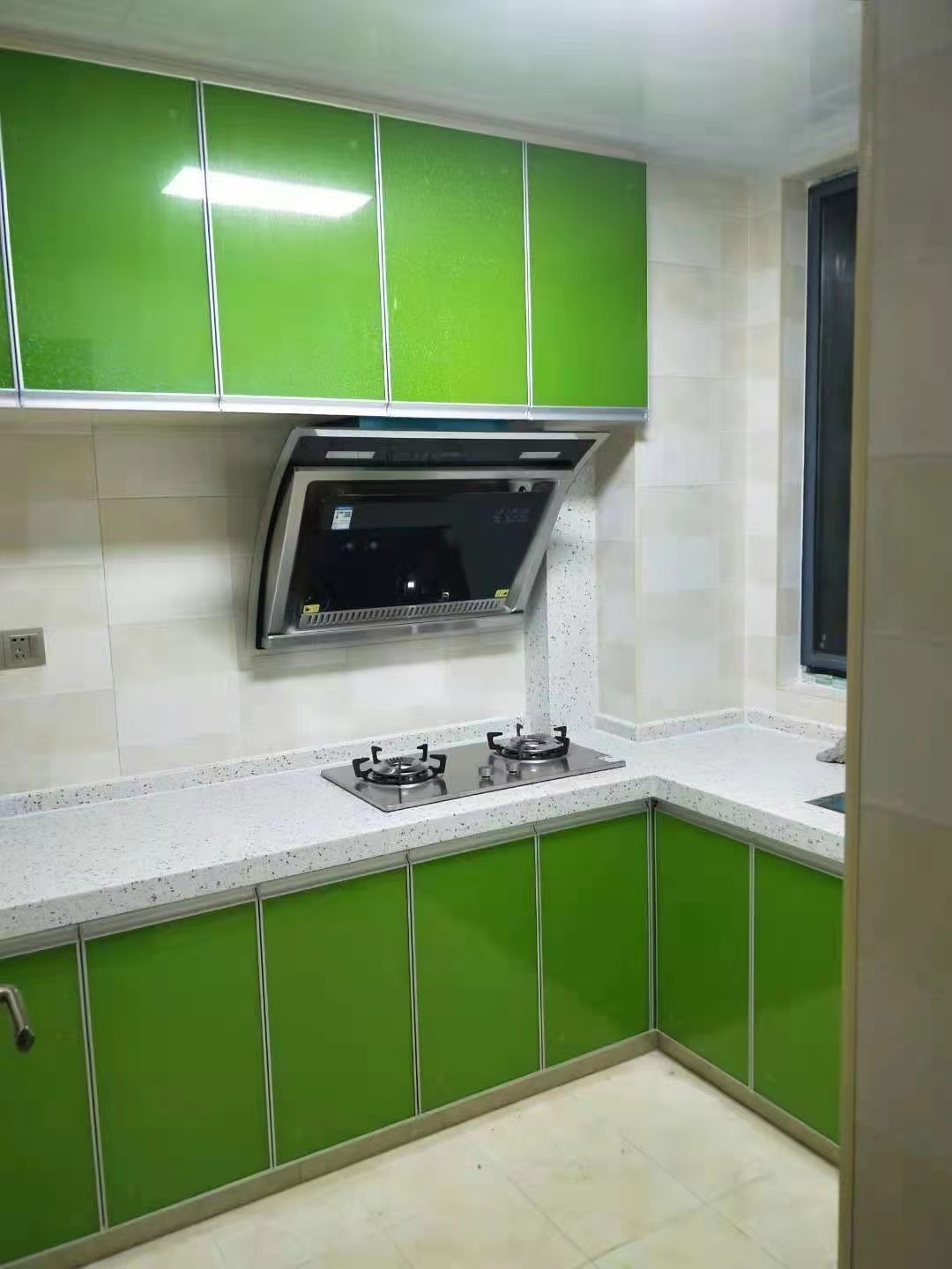 上善国际(翰林府) 3室2厅2卫 47.5万 上善国际(翰林府) 3室2厅2卫 47.5万客厅