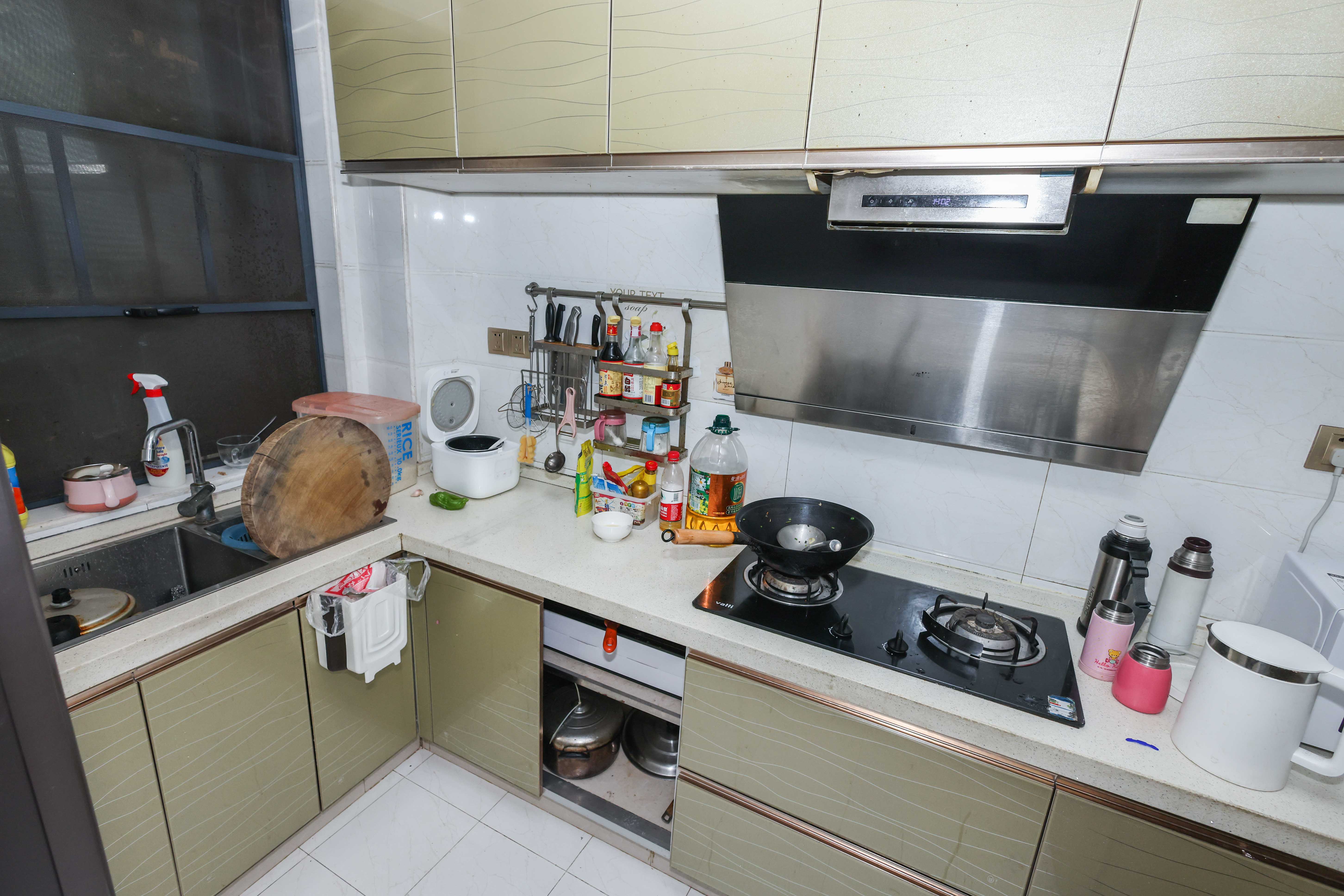 保利麓谷林语C区  3室2厅1卫    103.8万厨房