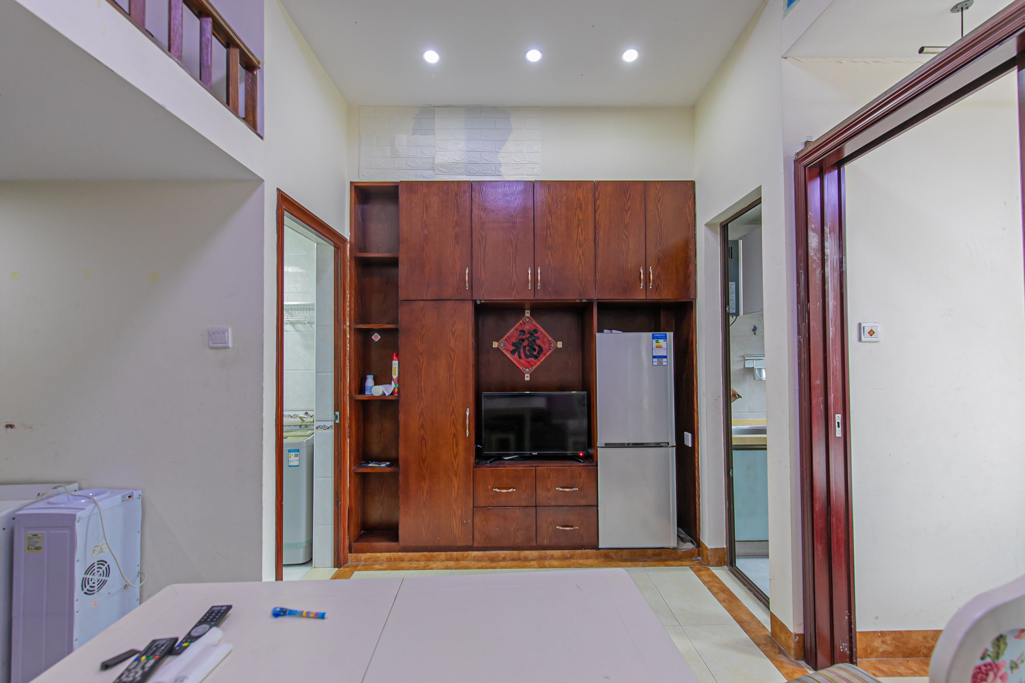 湖湾世景 2室1厅1卫 55.0万 湖湾世景 2室1厅1卫 55.0万客厅