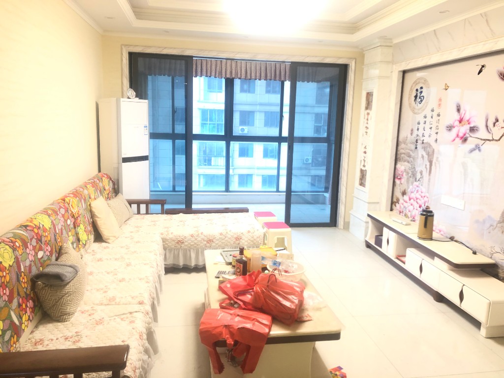 碧桂园  3室2厅2卫   69.80万客厅