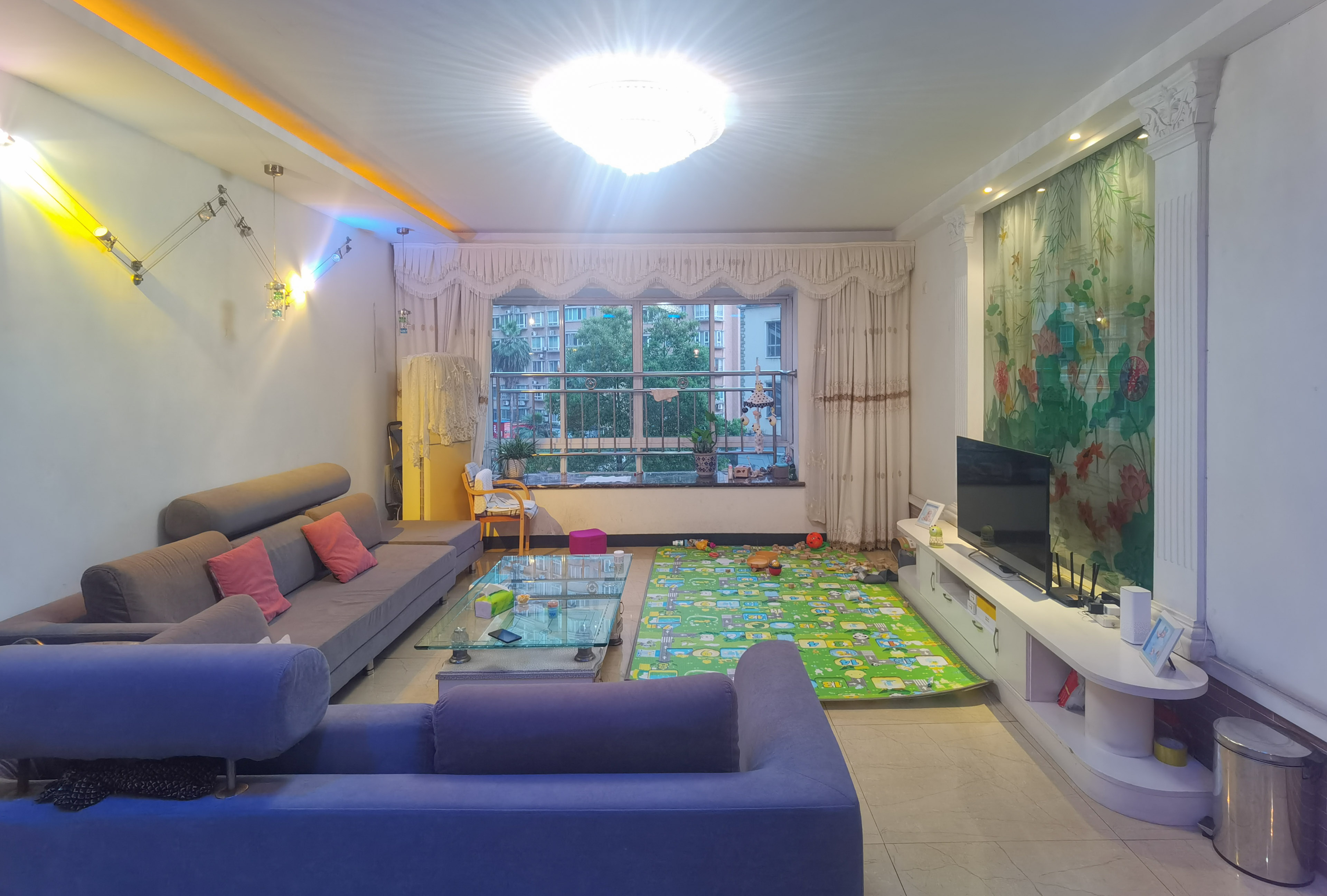 湘银二期世纪花园 3室2厅2卫 82.8万 湘银二期世纪花园 3室2厅2卫 82.8万客厅