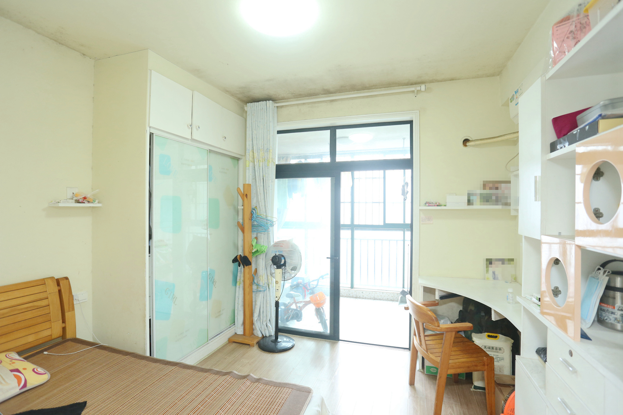 浏阳河畔家园  2室2厅1卫   85.00万卧室