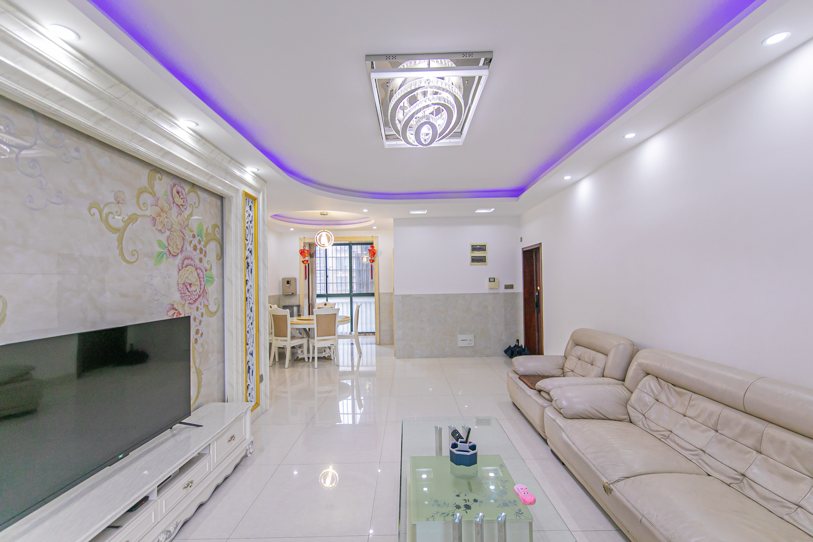 松雅湖畔 3室2厅2卫 103.8万 松雅湖畔 3室2厅2卫 103.8万客厅