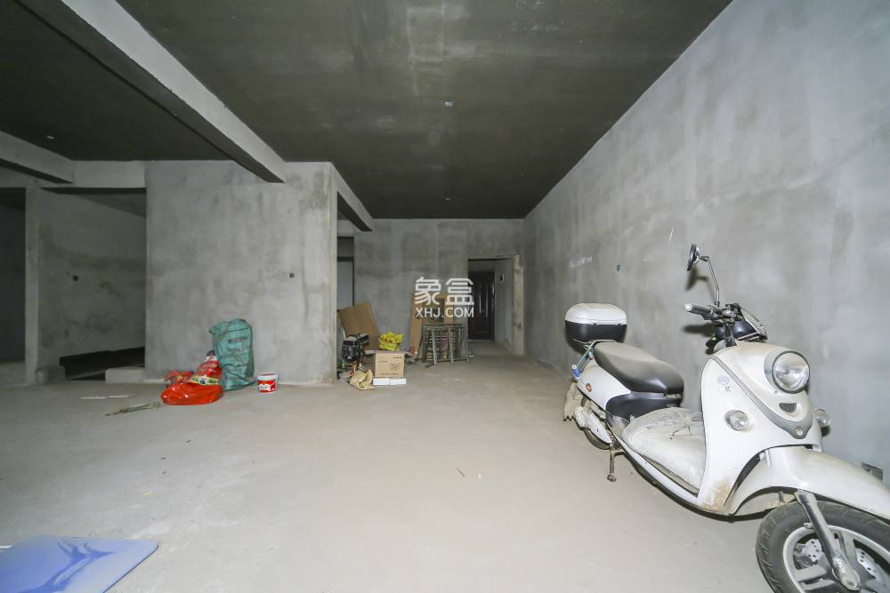 枫华府第  4室2厅2卫    62.8万