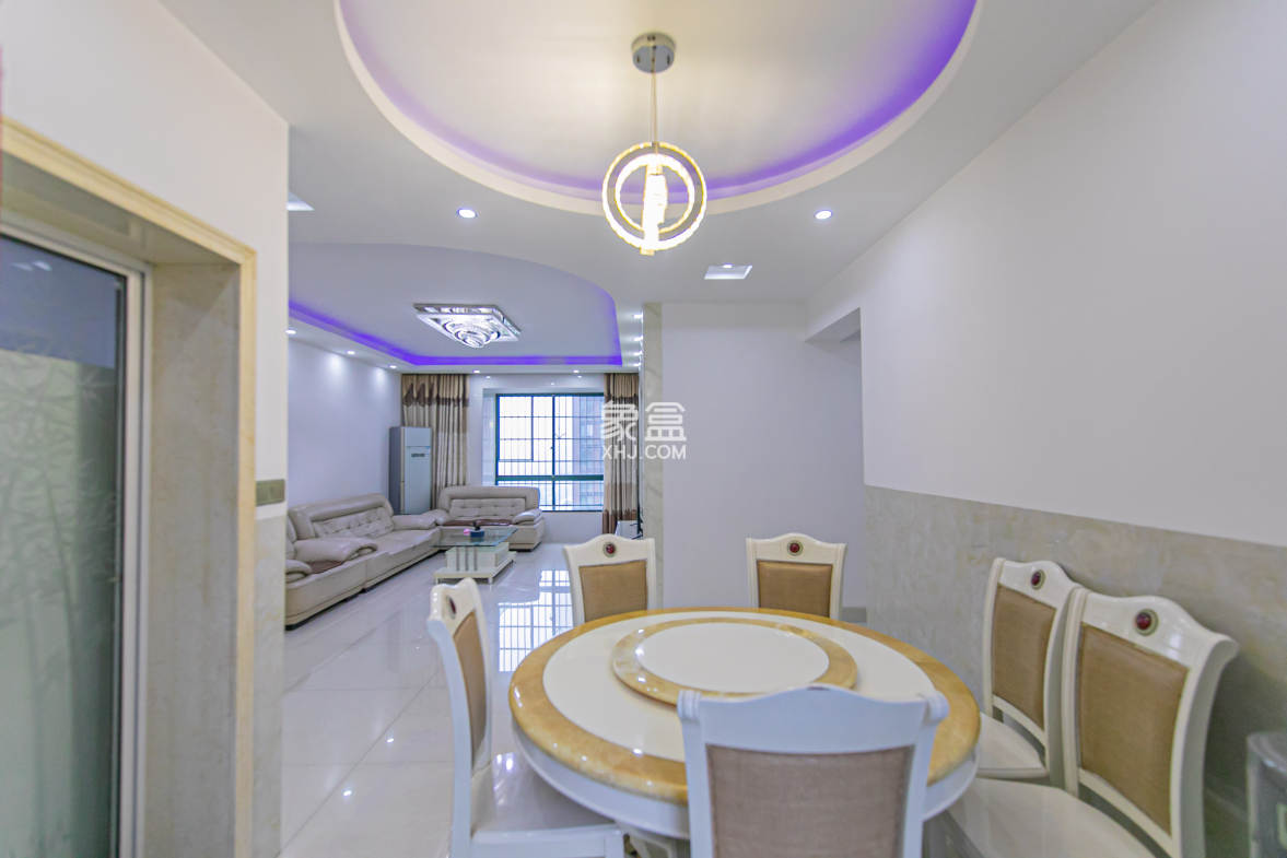 松雅湖畔 3室2厅2卫 103.8万 松雅湖畔 3室2厅2卫 103.8万客厅