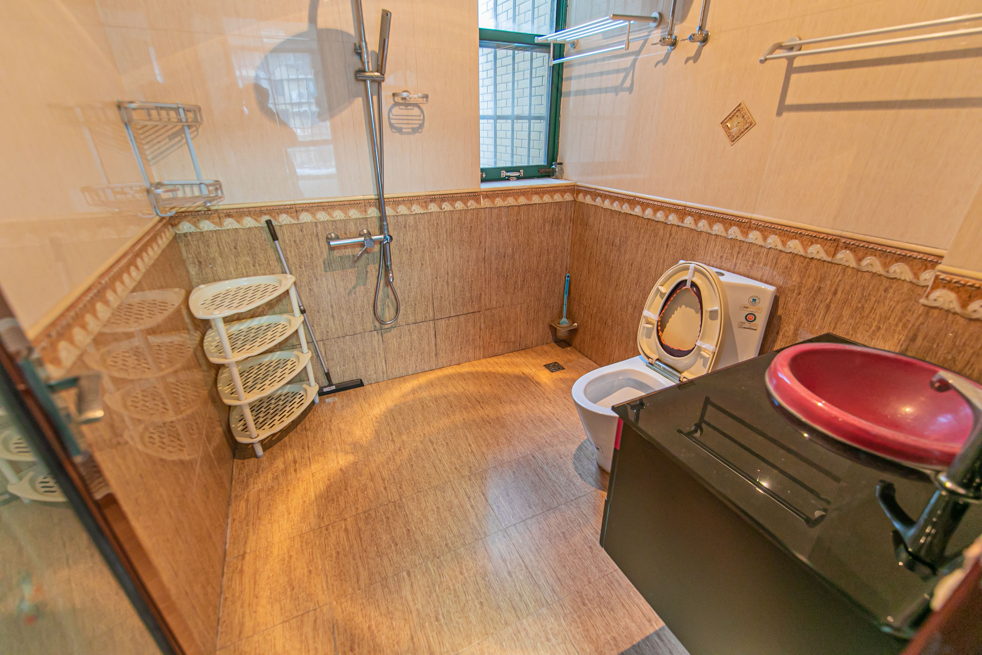 松雅湖畔  3室2厅2卫    103.8万卫生间