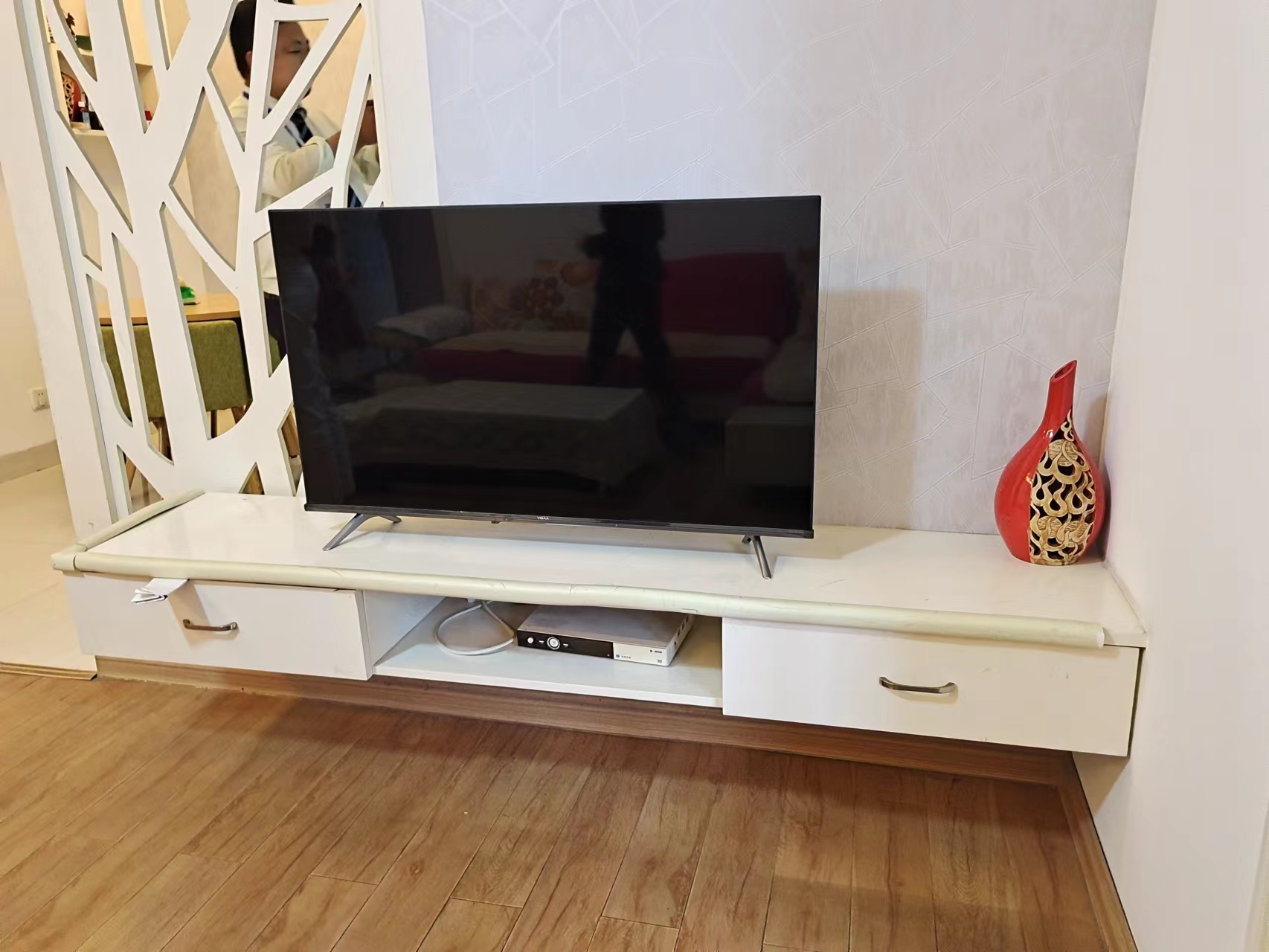 盛世华庭 2室2厅1卫 68.8万 盛世华庭 2室2厅1卫 68.8万客厅