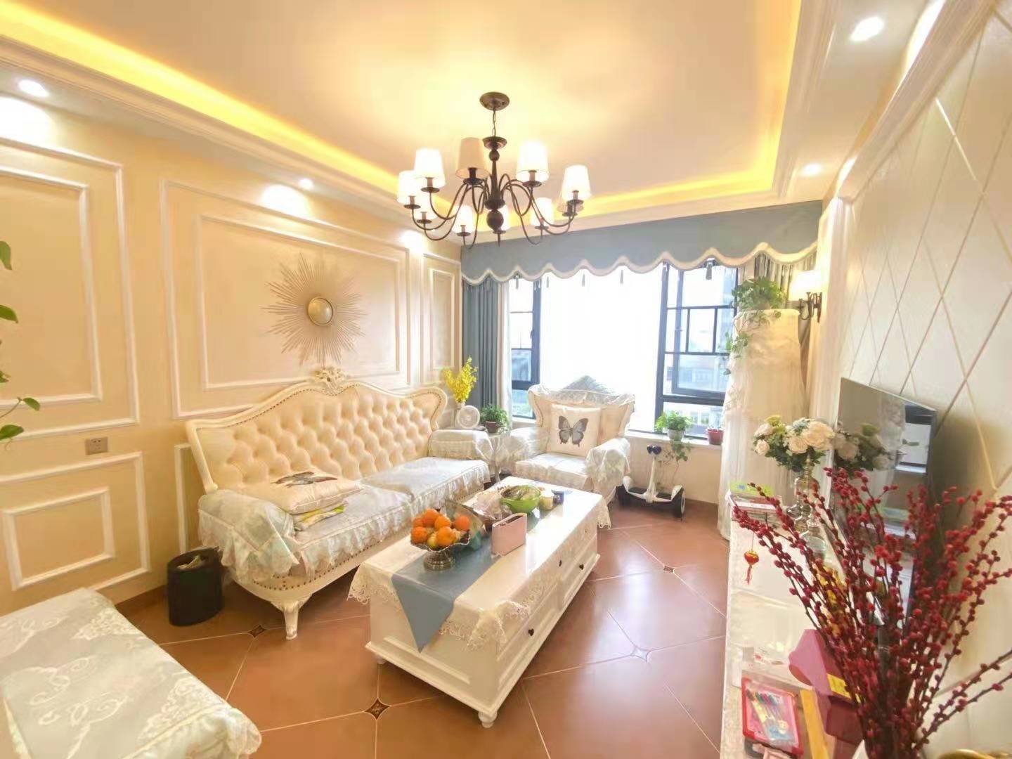 经世龙城 2室2厅1卫 64.8万 经世龙城 2室2厅1卫 64.8万客厅