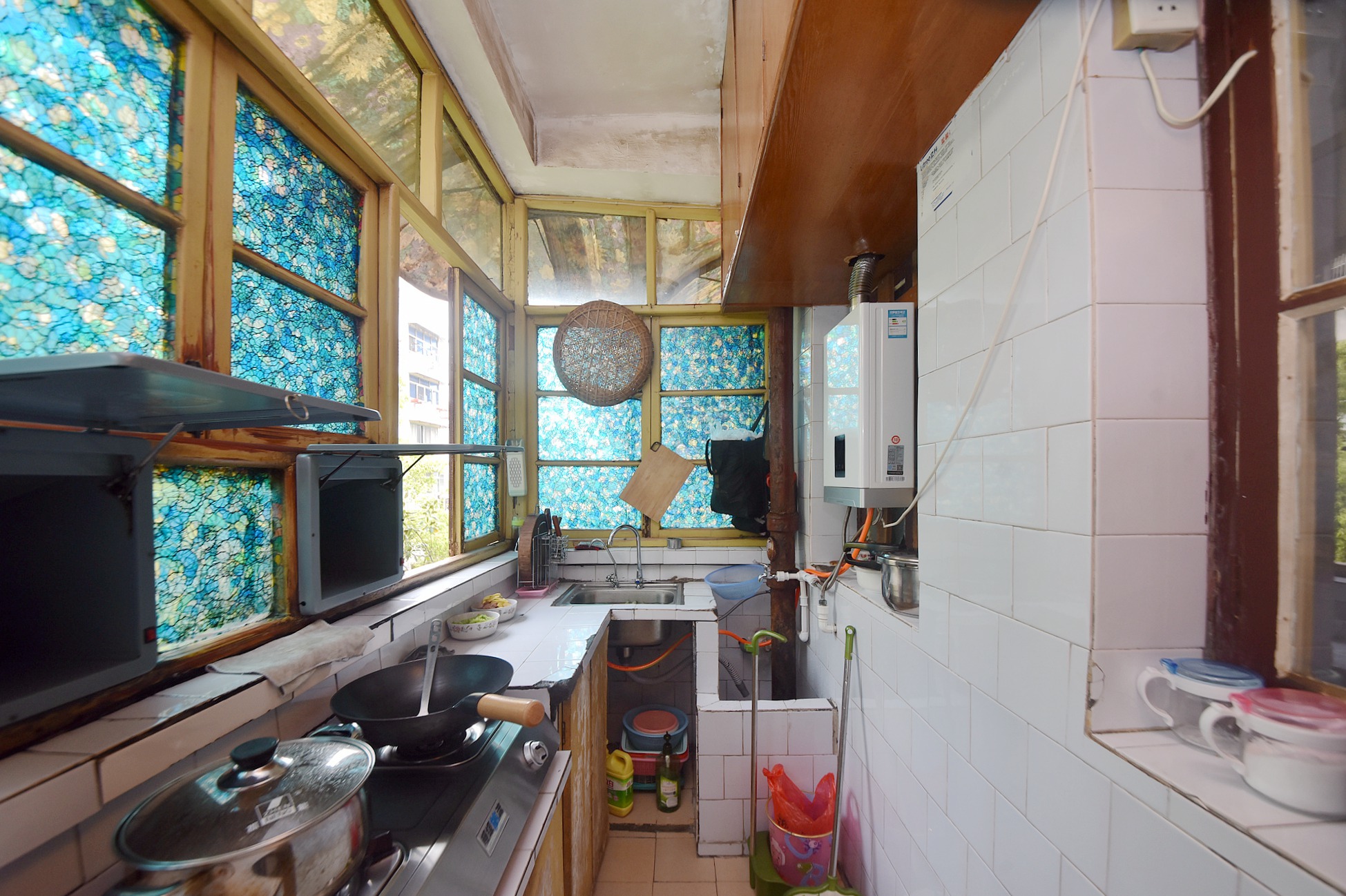 桂花路锻压小区  2室2厅1卫    46.0万厨房