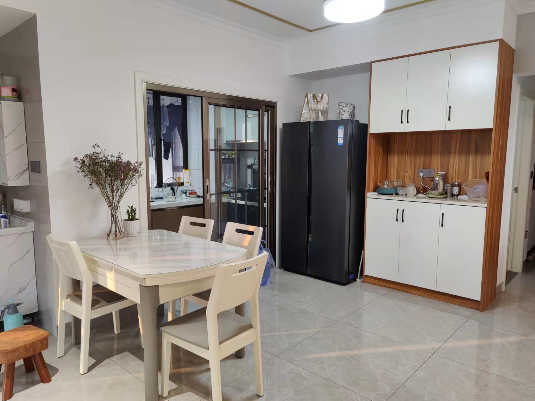 翡翠公园(北大资源) 4室2厅2卫 105.0万 翡翠公园(北大资源) 4室2厅2卫 105.0万客厅