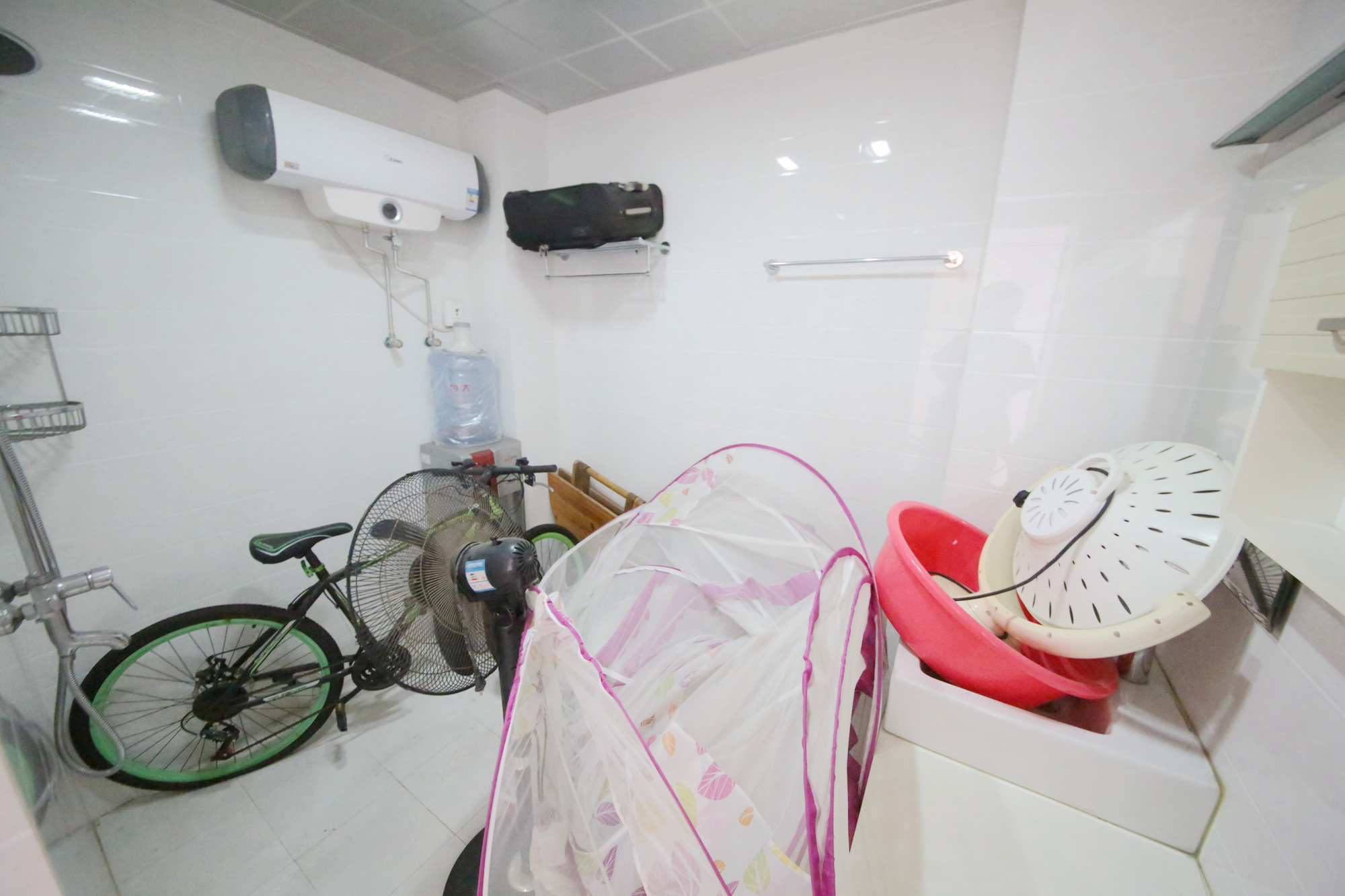 至雅小玲家园  3室2厅1卫    105.0万卫生间