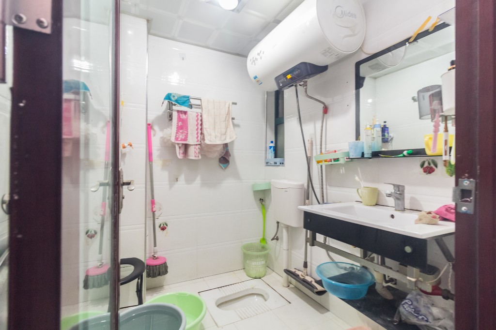 华天LOHO小镇 2室2厅1卫 45.0万 华天LOHO小镇 2室2厅1卫 45.0万卫生间