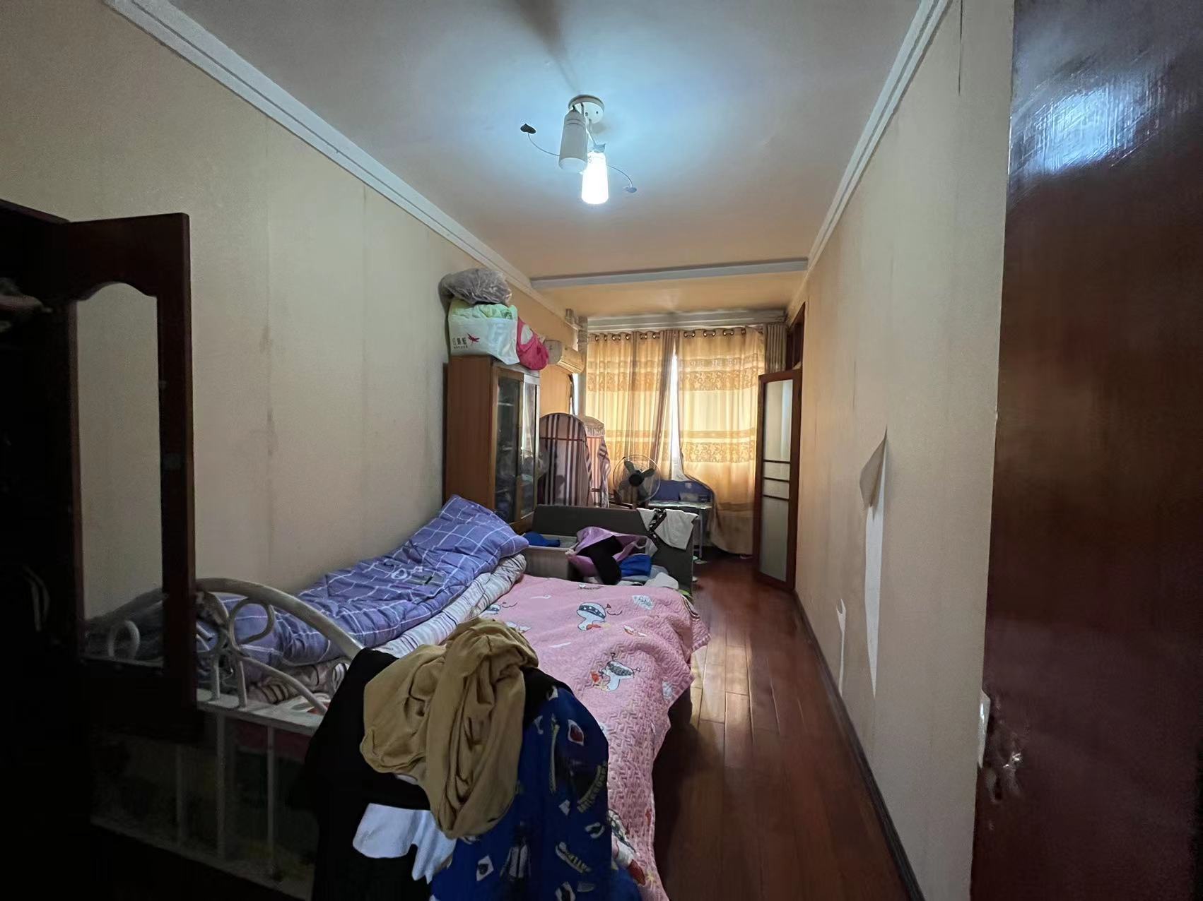 恒丰小区 3室2厅2卫 50.0万 恒丰小区 3室2厅2卫 50.0万客厅