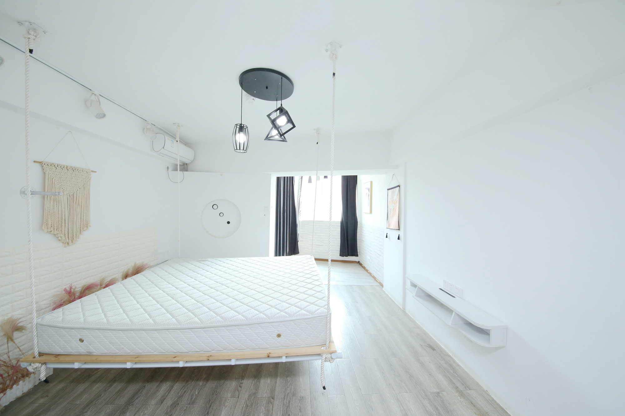 新国际（森和大厦）  1室1厅1卫    46.8万客厅