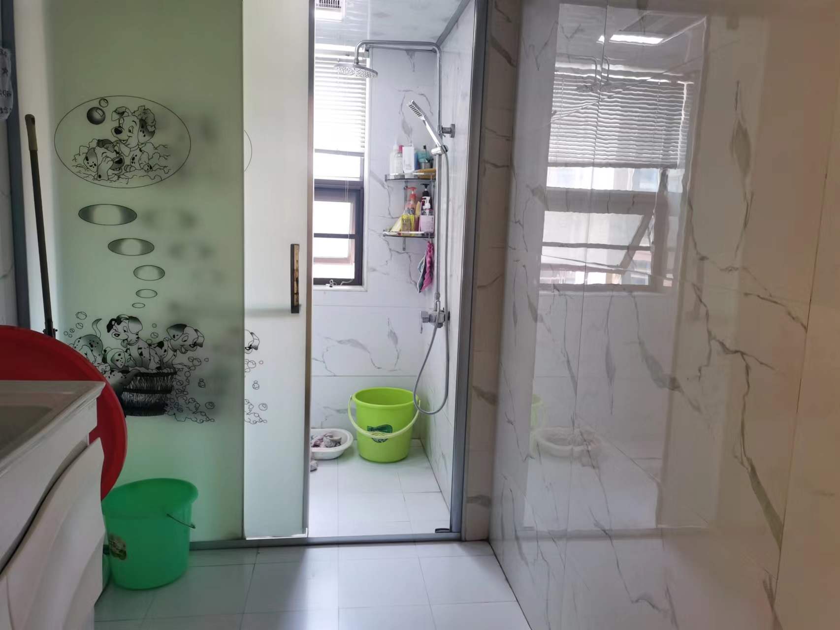 水岸花城(翠堤湾) 3室2厅1卫 68.0万 水岸花城(翠堤湾) 3室2厅1卫 68.0万客厅