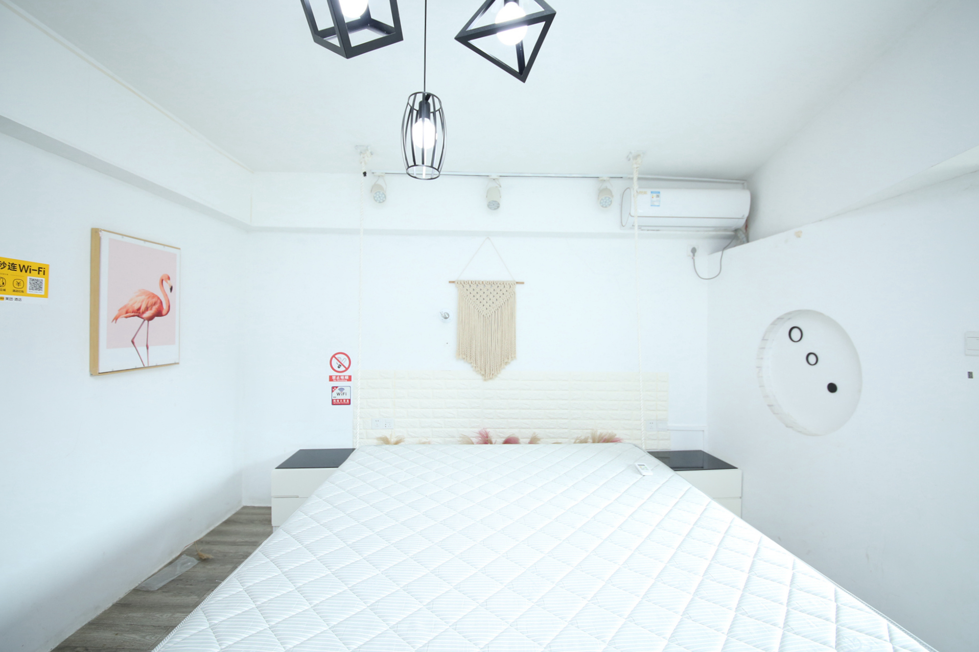 新国际（森和大厦）  1室1厅1卫    46.8万卧室