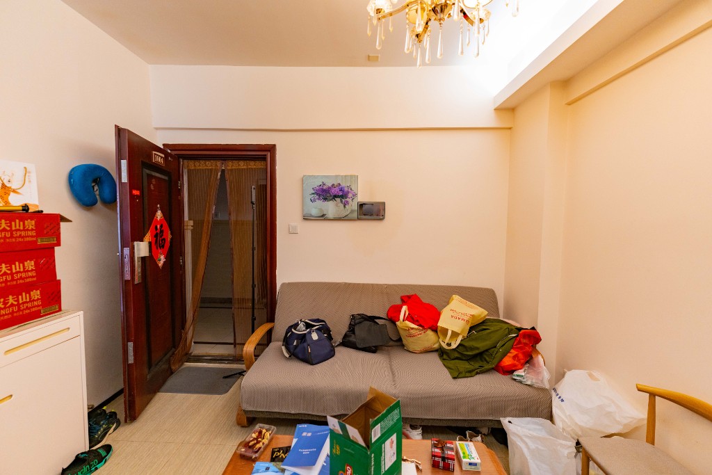 奥林匹克花园贡院二期  1室1厅1卫    56.0万客厅