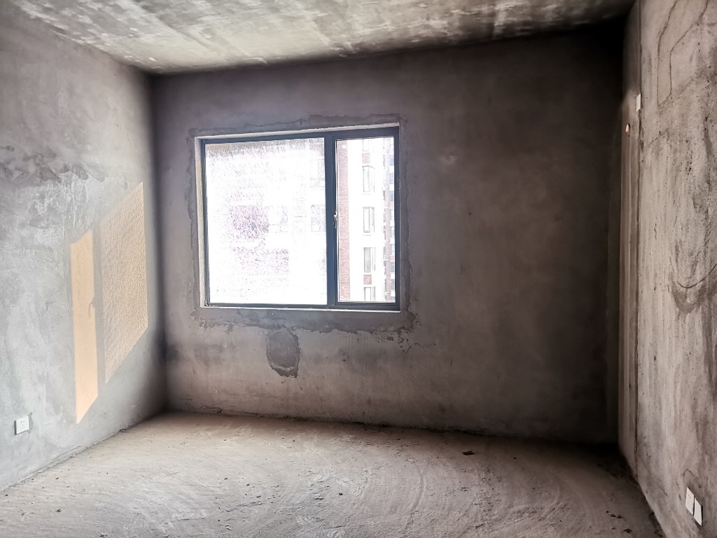 磐龙生态社区 5室2厅2卫 100.0万 磐龙生态社区 5室2厅2卫 100.0万客厅