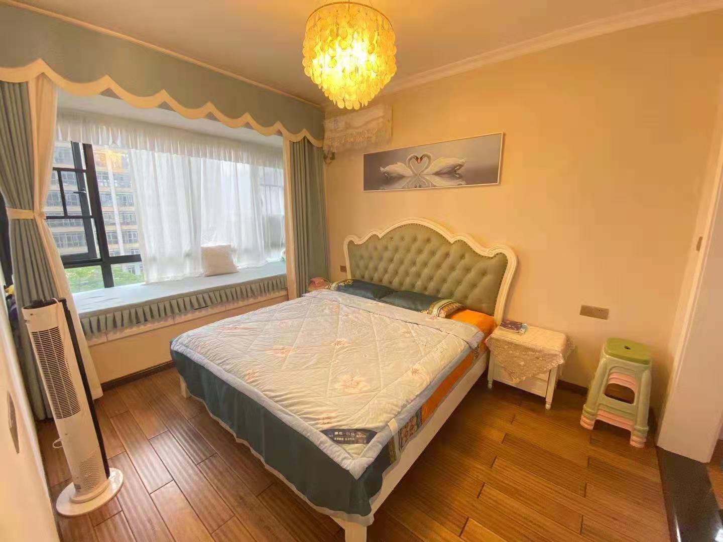 经世龙城 2室2厅1卫 64.8万 经世龙城 2室2厅1卫 64.8万客厅