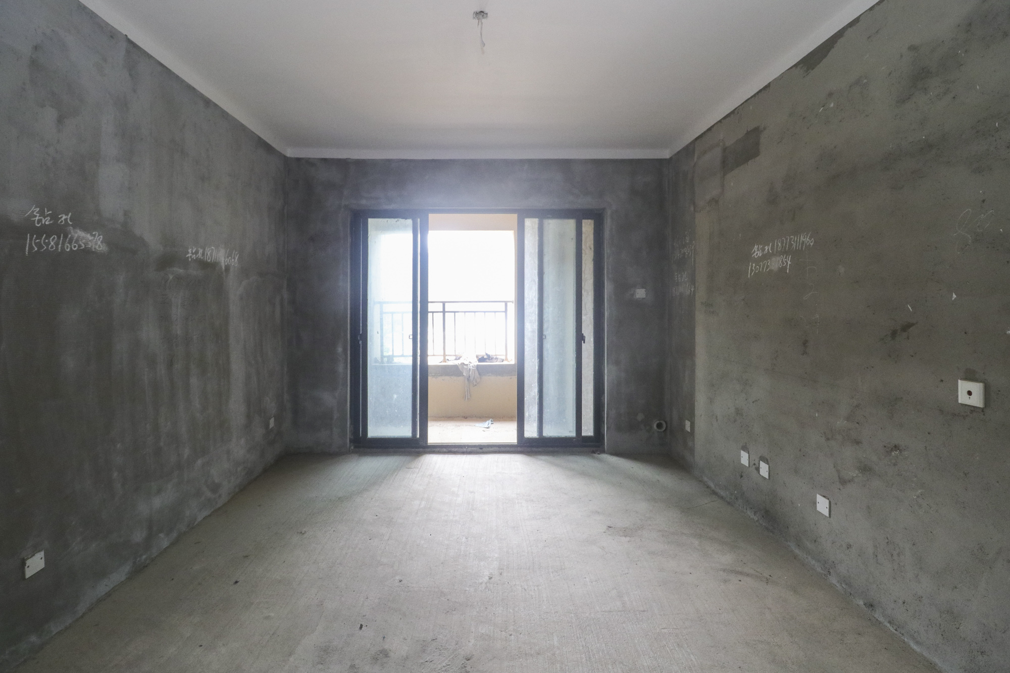 光明E城  2室2厅1卫    86.0万其他