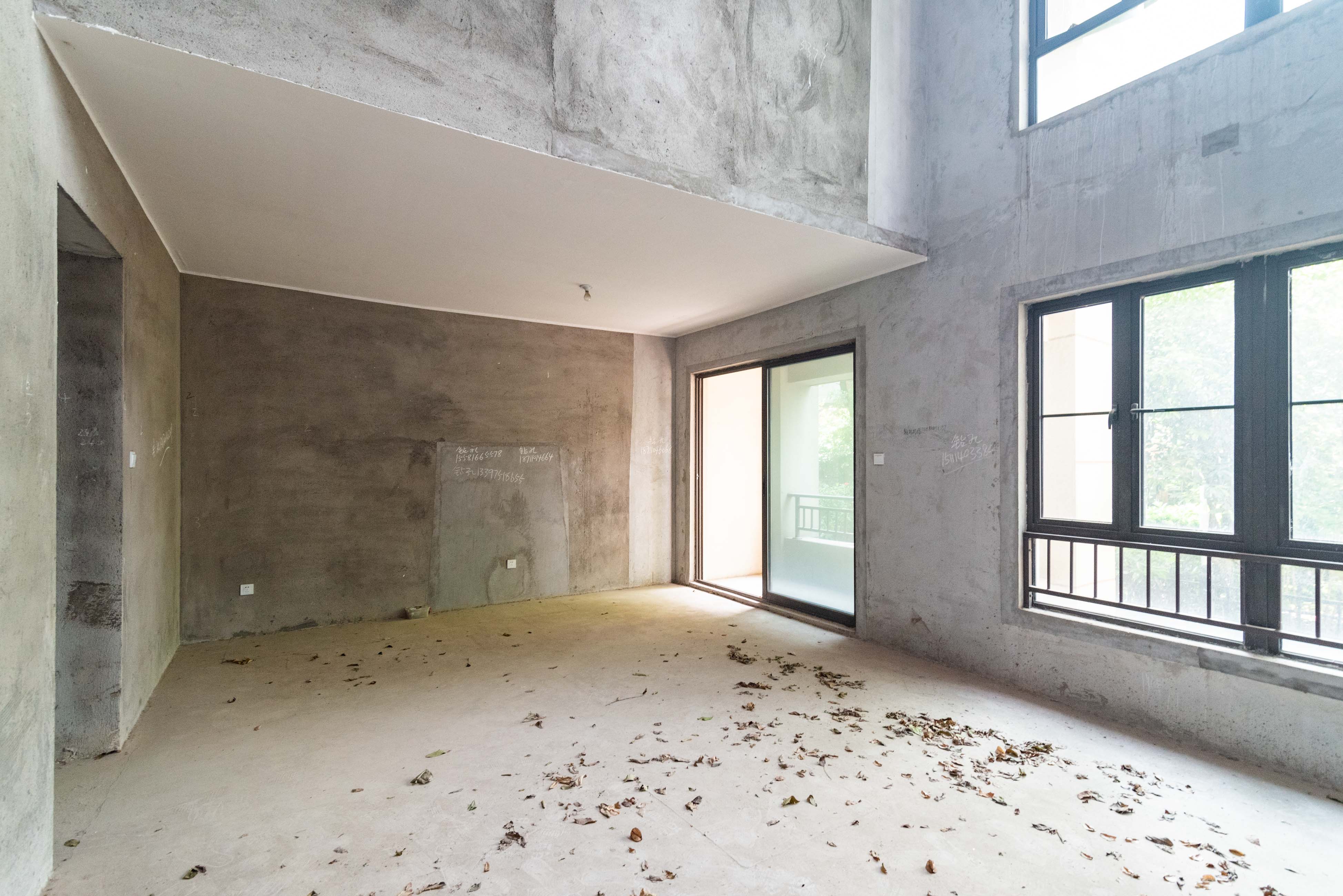 五矿沁园金城(春和景园) 4室2厅3卫 260.0万 五矿沁园金城(春和景园) 4室2厅3卫 260.0万其他