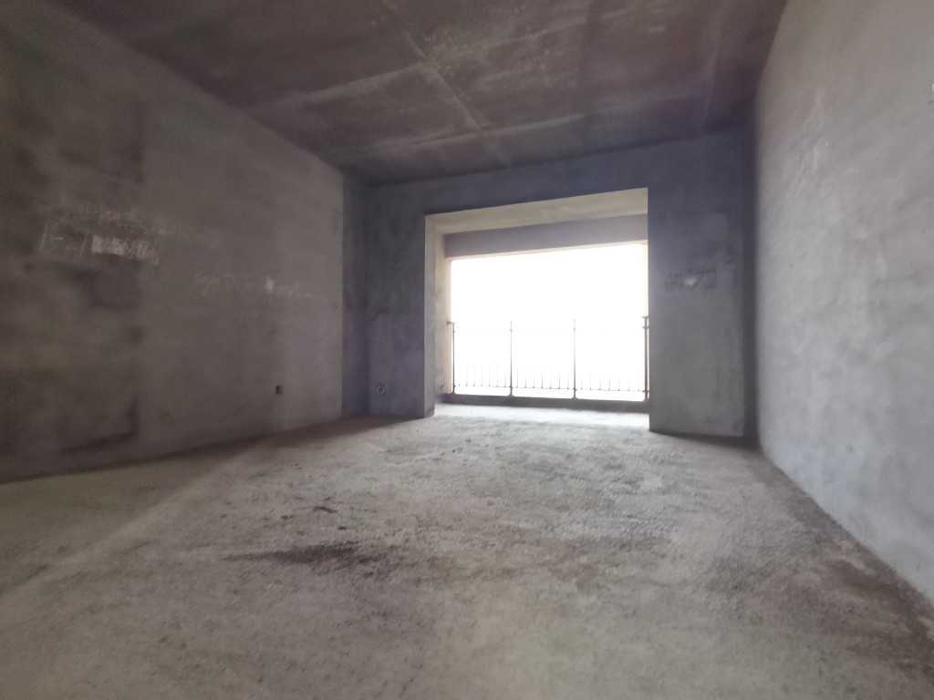 时代新城(翰林府) 3室2厅2卫 45.0万 时代新城(翰林府) 3室2厅2卫 45.0万客厅