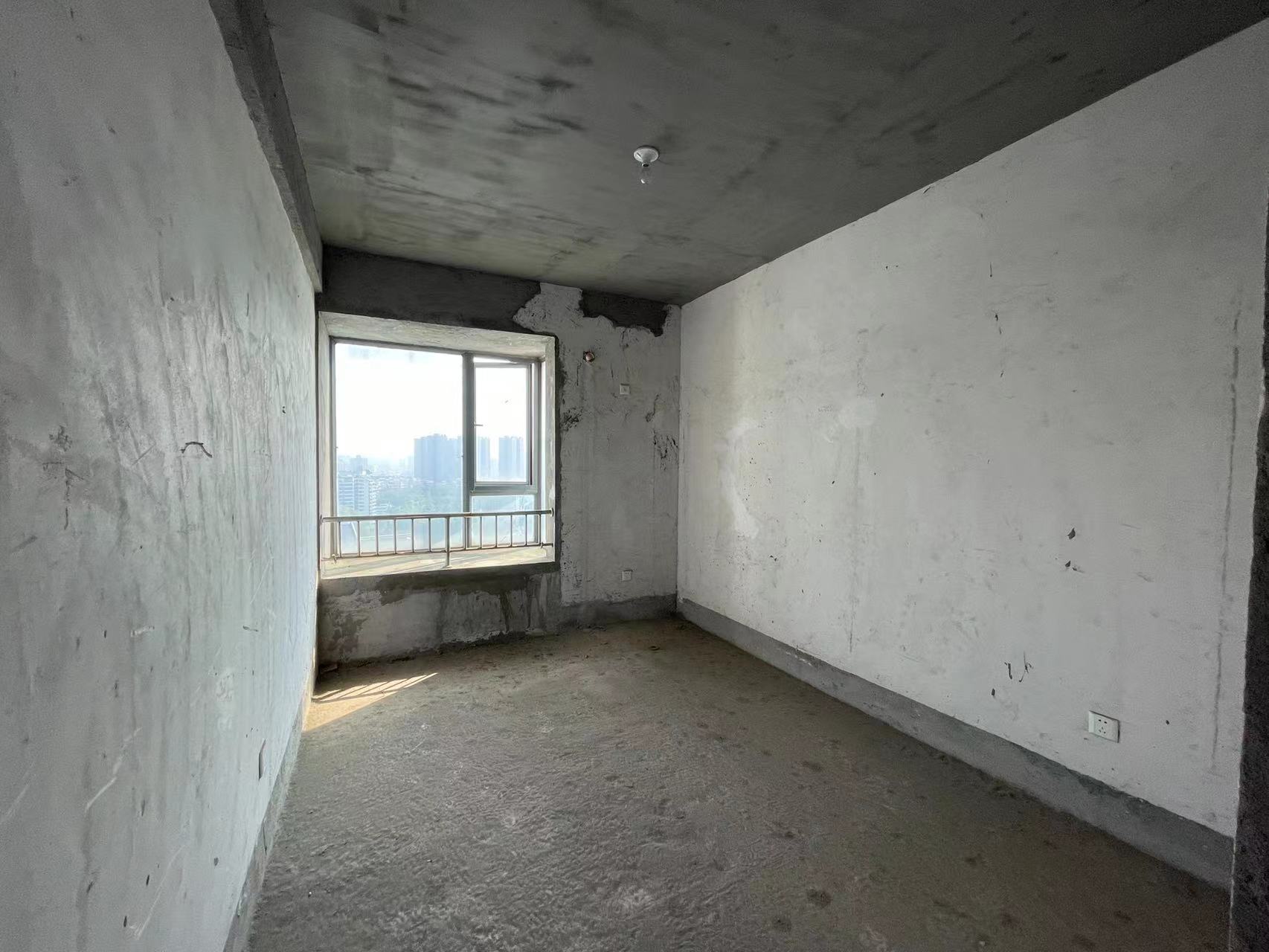 山水国际 5室2厅4卫 179.0万 山水国际 5室2厅4卫 179.0万客厅