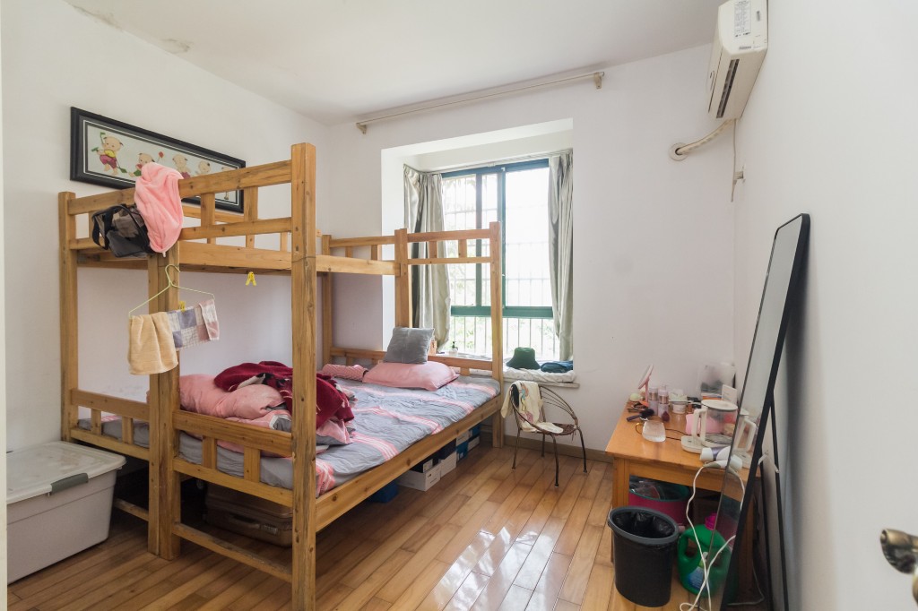 东业早安星城  3室2厅2卫    99.08万卧室