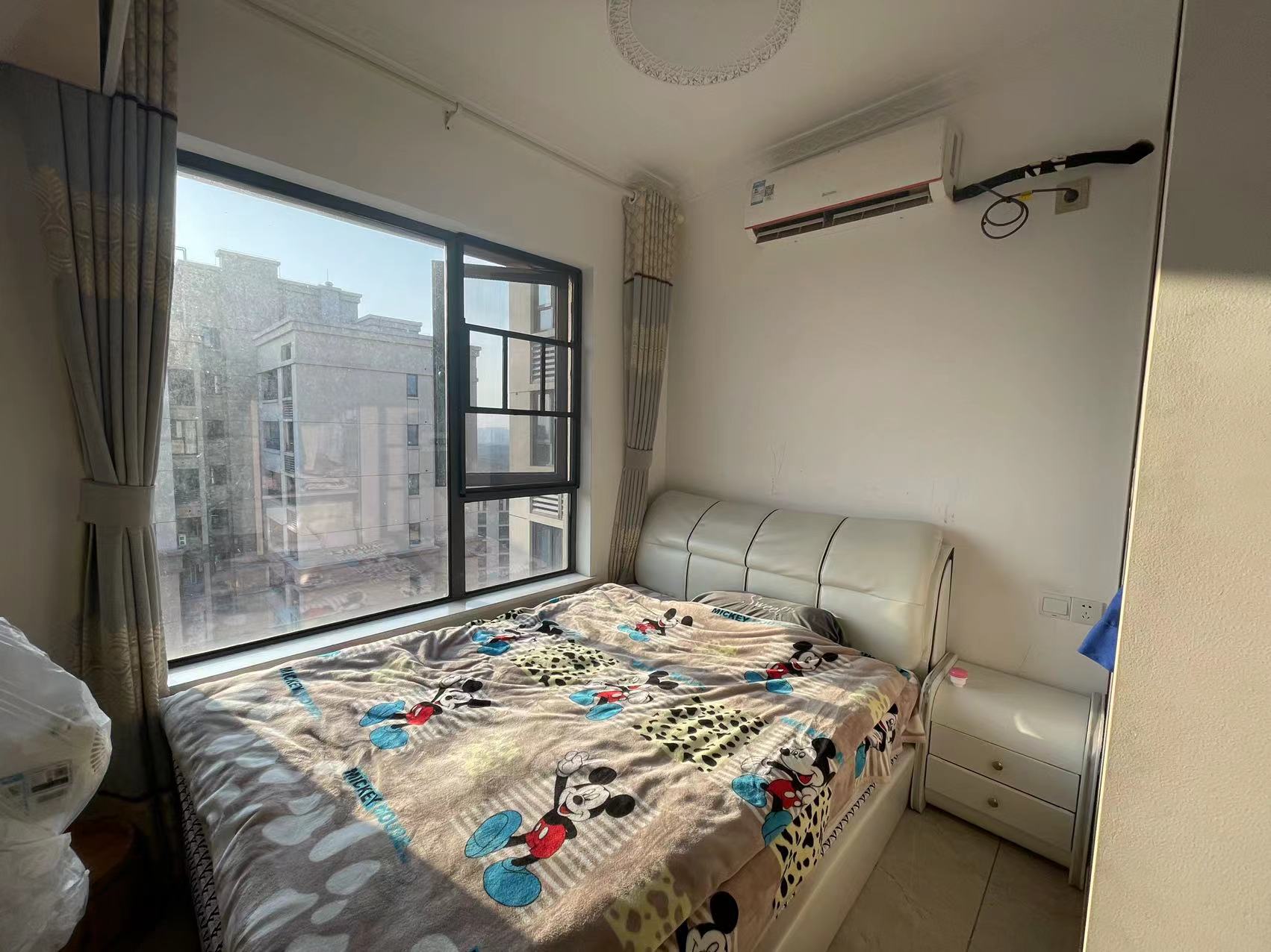 城市公园 3室2厅2卫 73.8万 城市公园 3室2厅2卫 73.8万客厅