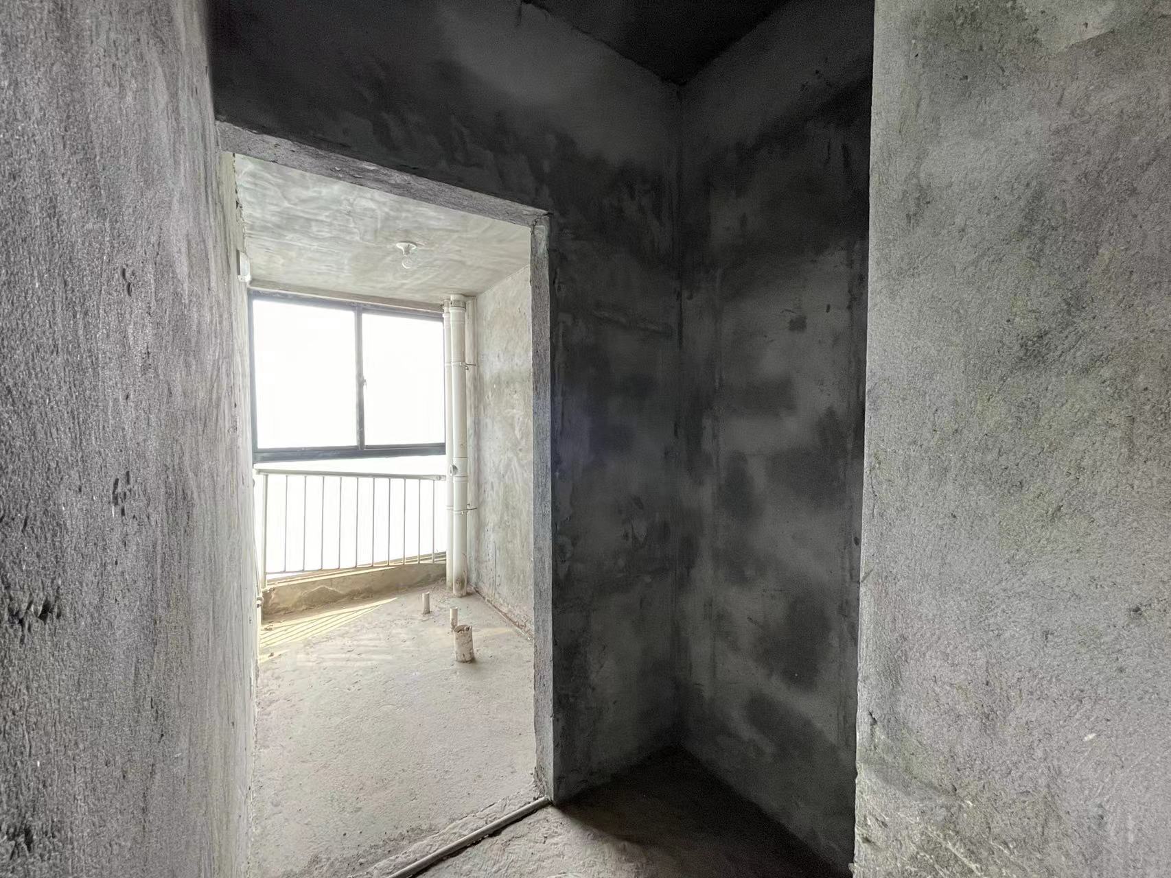 山水国际 5室2厅4卫 179.0万 山水国际 5室2厅4卫 179.0万客厅