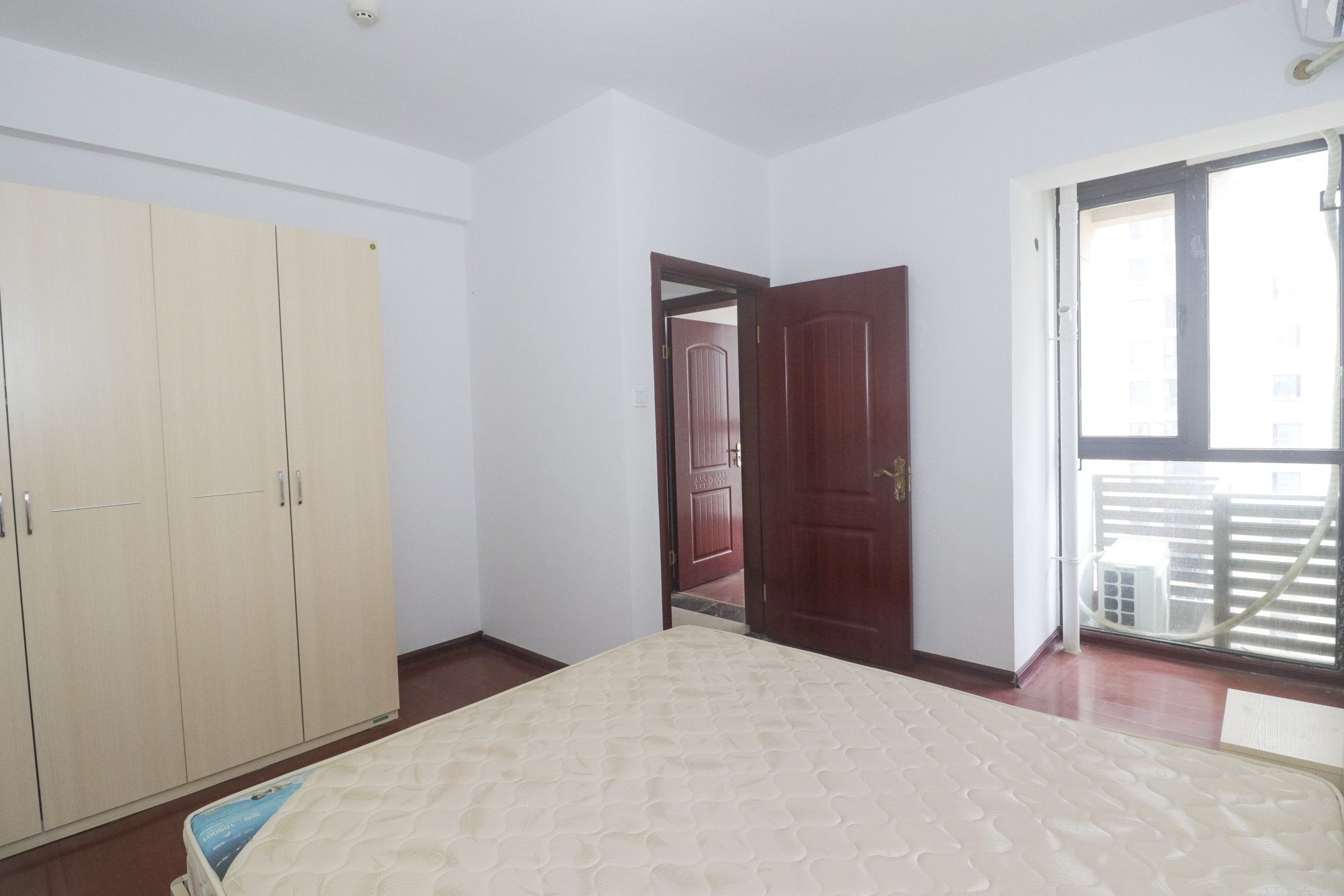 世茂外滩里(世茂铂翠湾三期) 3室2厅1卫 152.8万 世茂外滩里(世茂铂翠湾三期) 3室2厅1卫 152.8万卧室