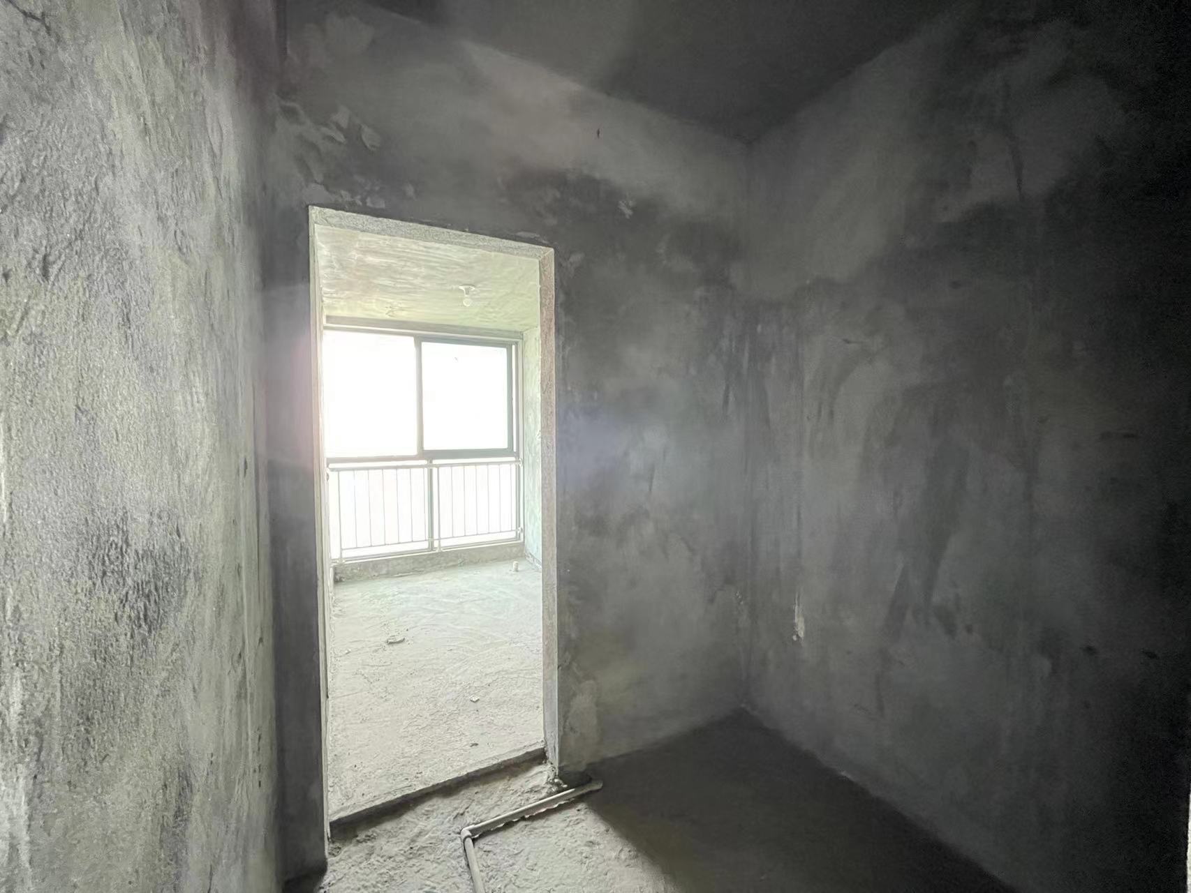 山水国际 5室2厅4卫 179.0万 山水国际 5室2厅4卫 179.0万客厅