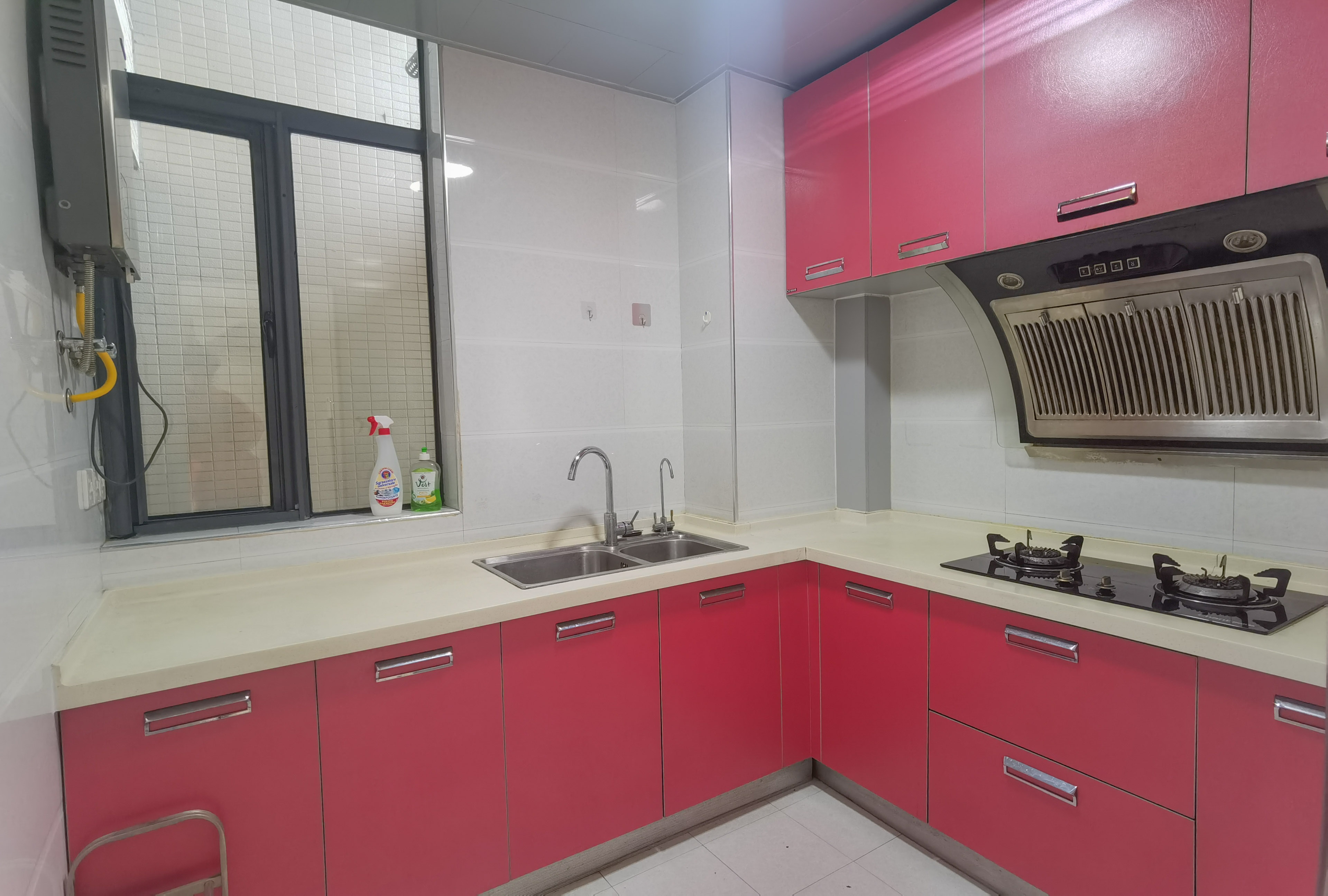 泰山公馆 2室2厅1卫 58.0万 泰山公馆 2室2厅1卫 58.0万客厅