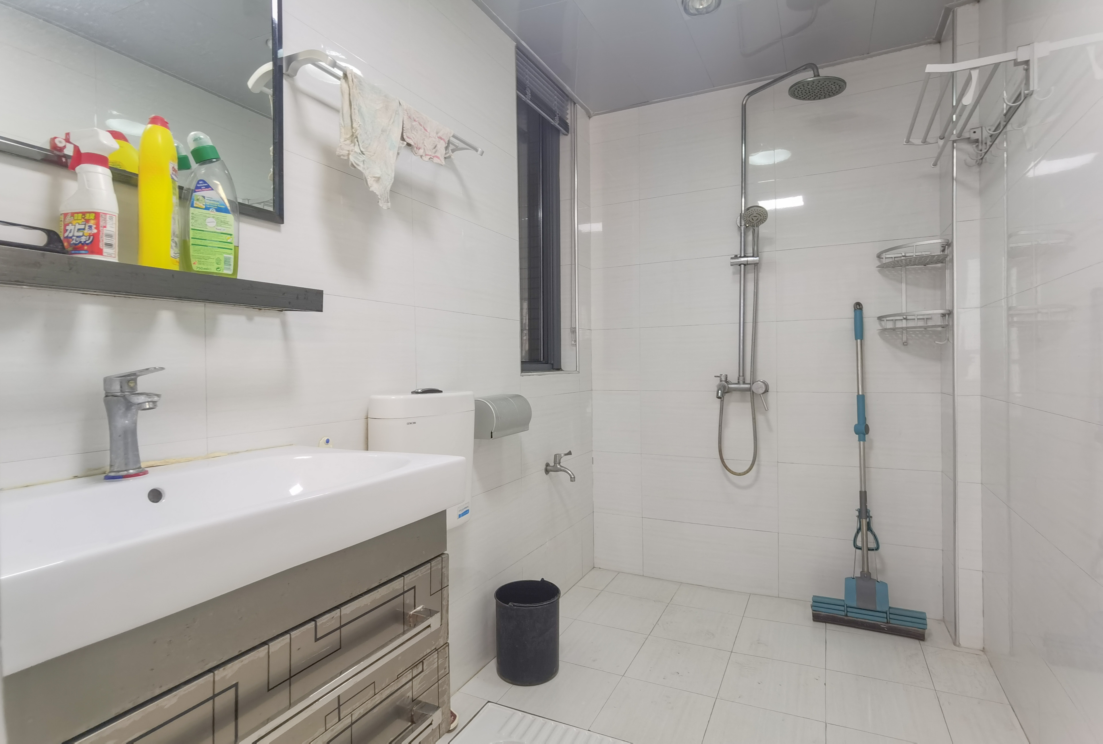 泰山公馆 2室2厅1卫 58.0万 泰山公馆 2室2厅1卫 58.0万客厅