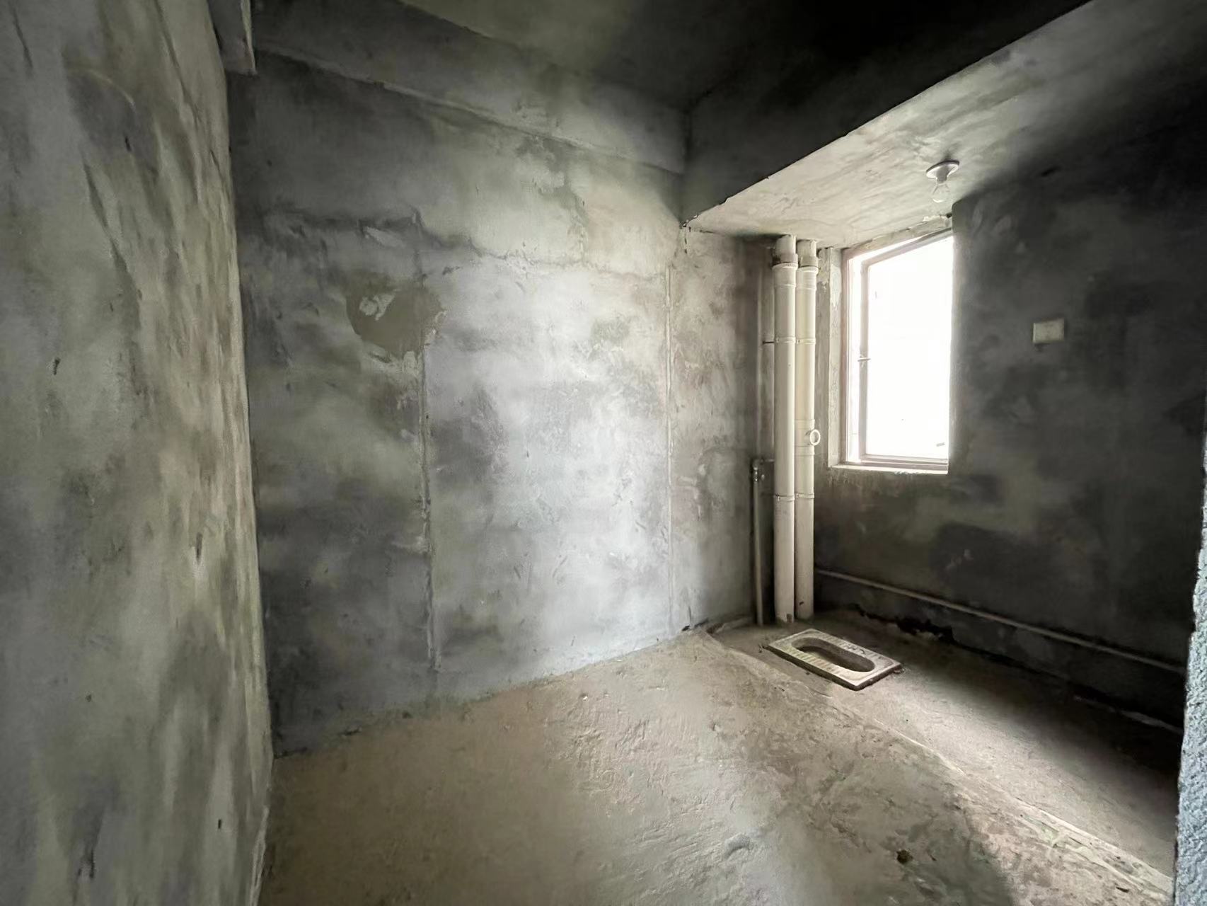 山水国际 5室2厅4卫 179.0万 山水国际 5室2厅4卫 179.0万客厅