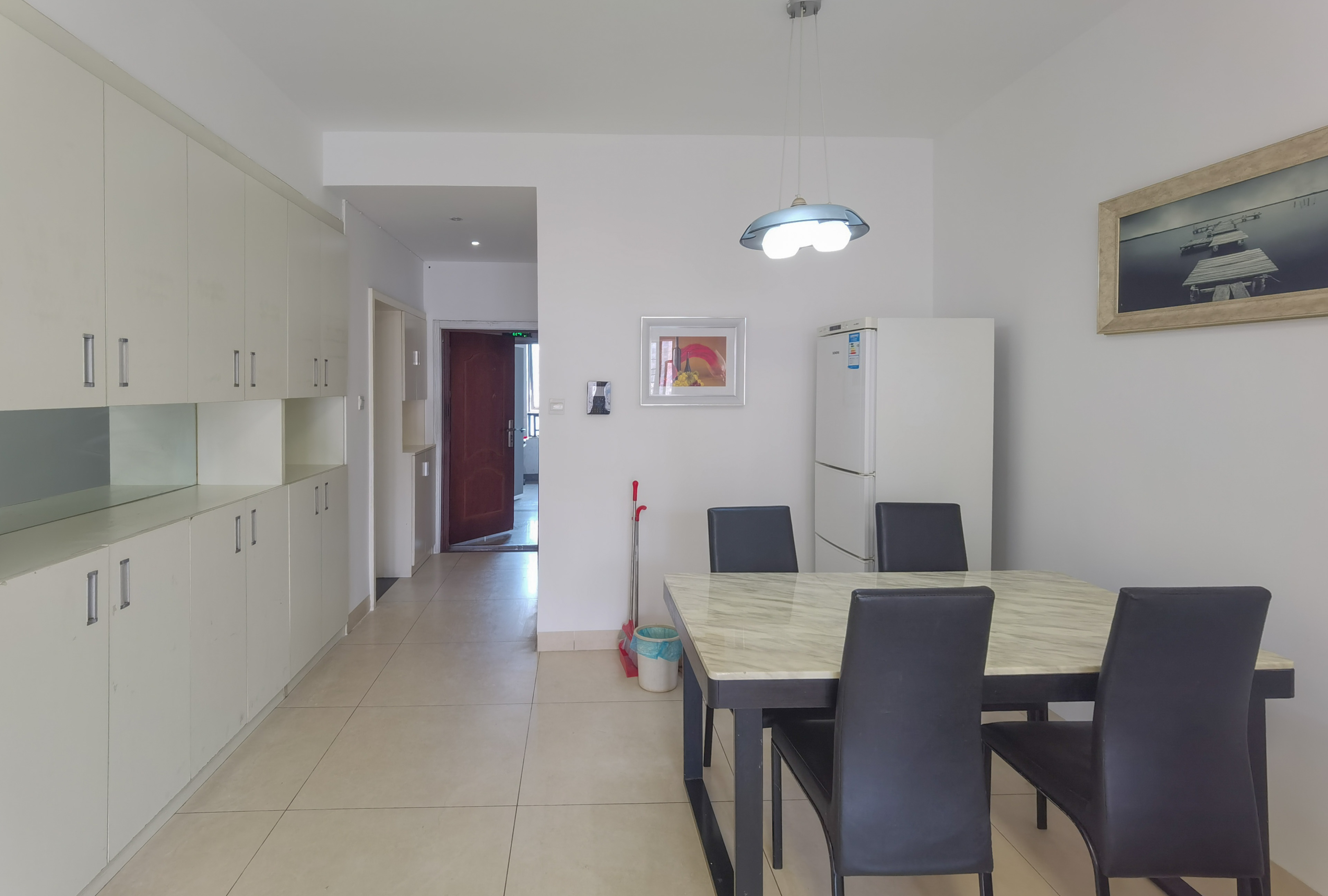 泰山公馆 2室2厅1卫 58.0万 泰山公馆 2室2厅1卫 58.0万客厅