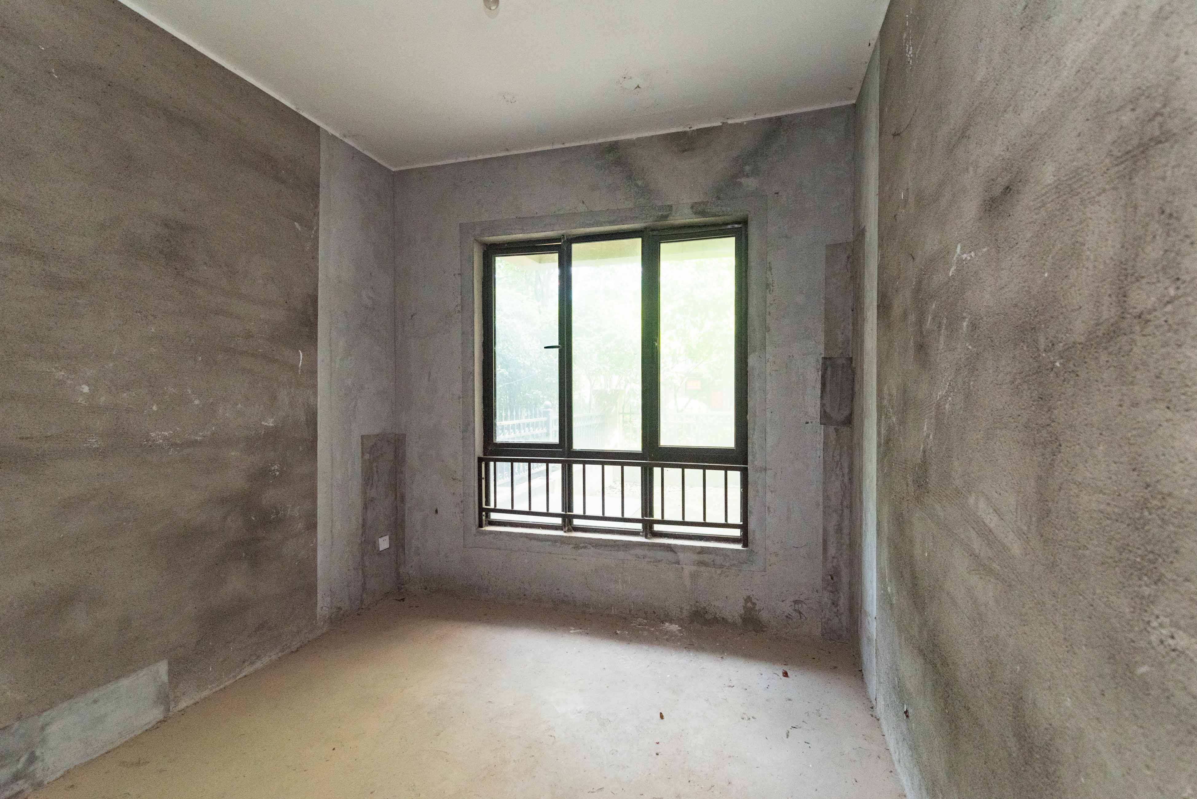 五矿沁园金城(春和景园) 4室2厅3卫 260.0万 五矿沁园金城(春和景园) 4室2厅3卫 260.0万其他