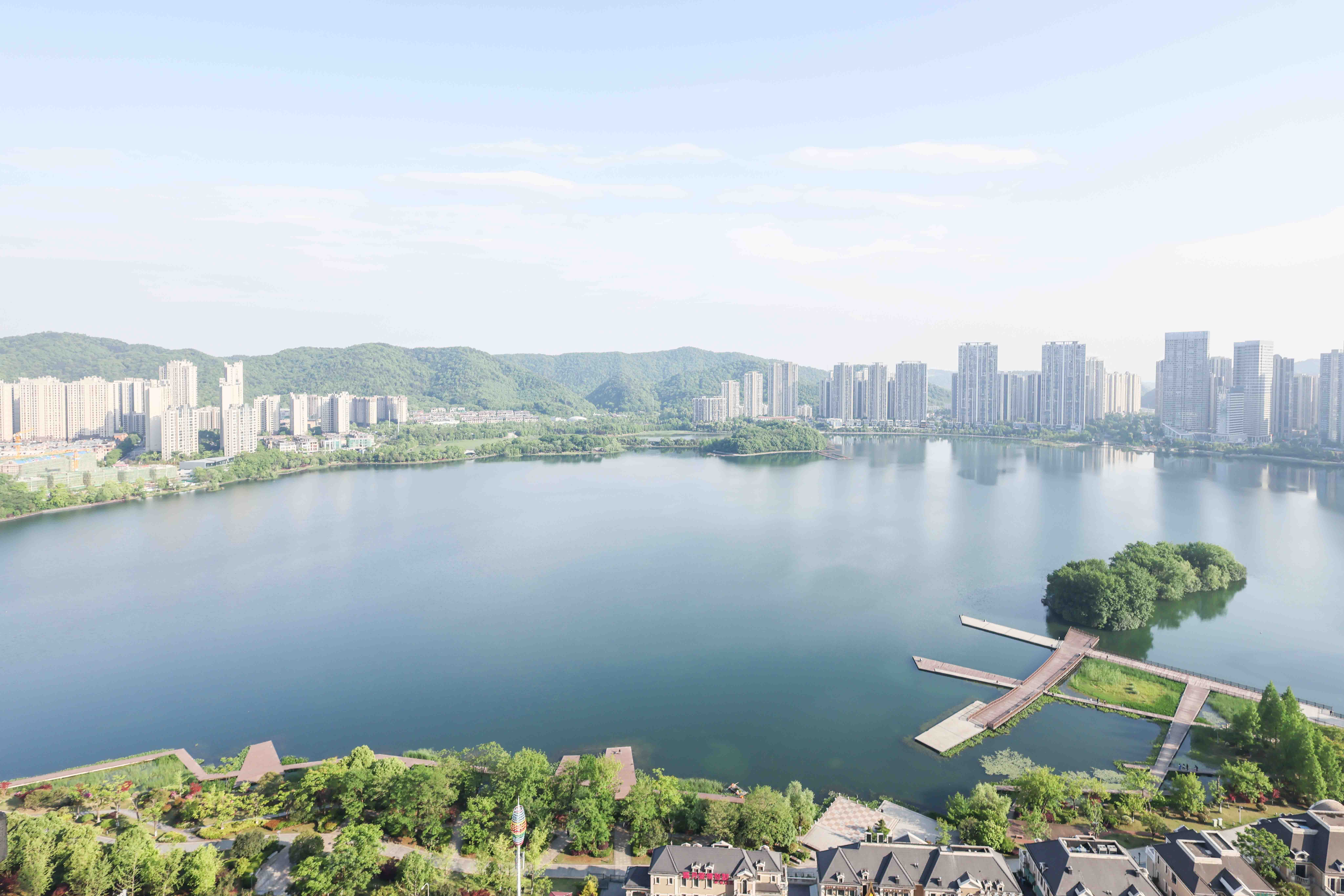 达美溪湖湾  2室2厅1卫   110.00万客厅