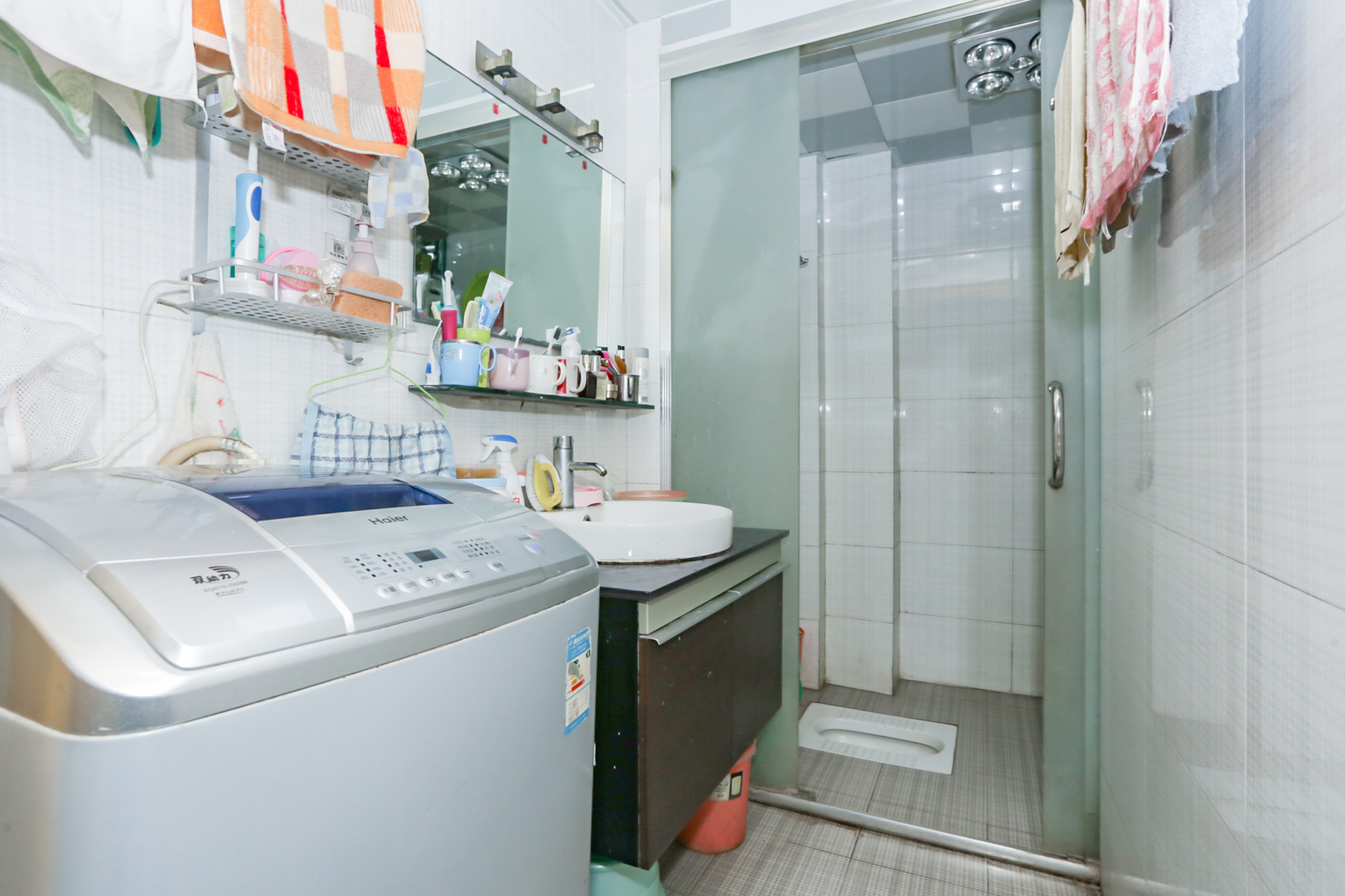 长房时代城  2室2厅1卫   90.00万卫生间