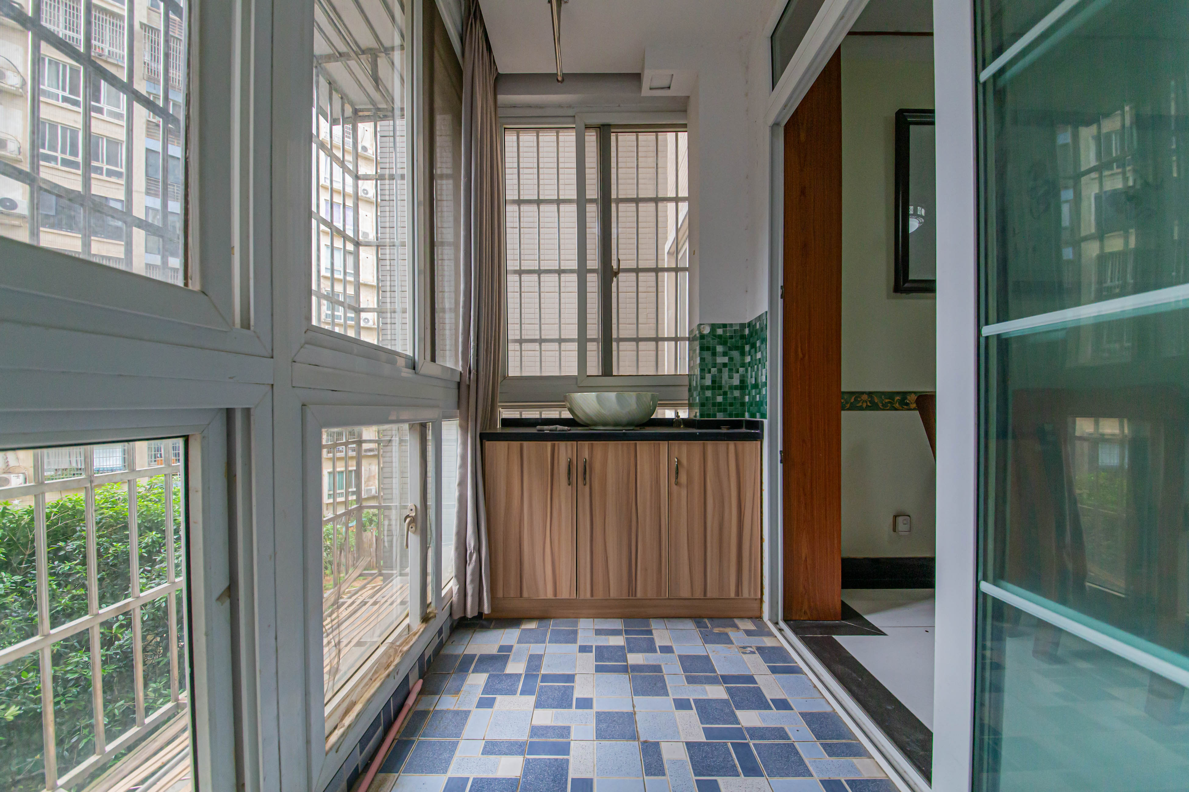 湘中海星之都  3室2厅1卫    148.0万阳台