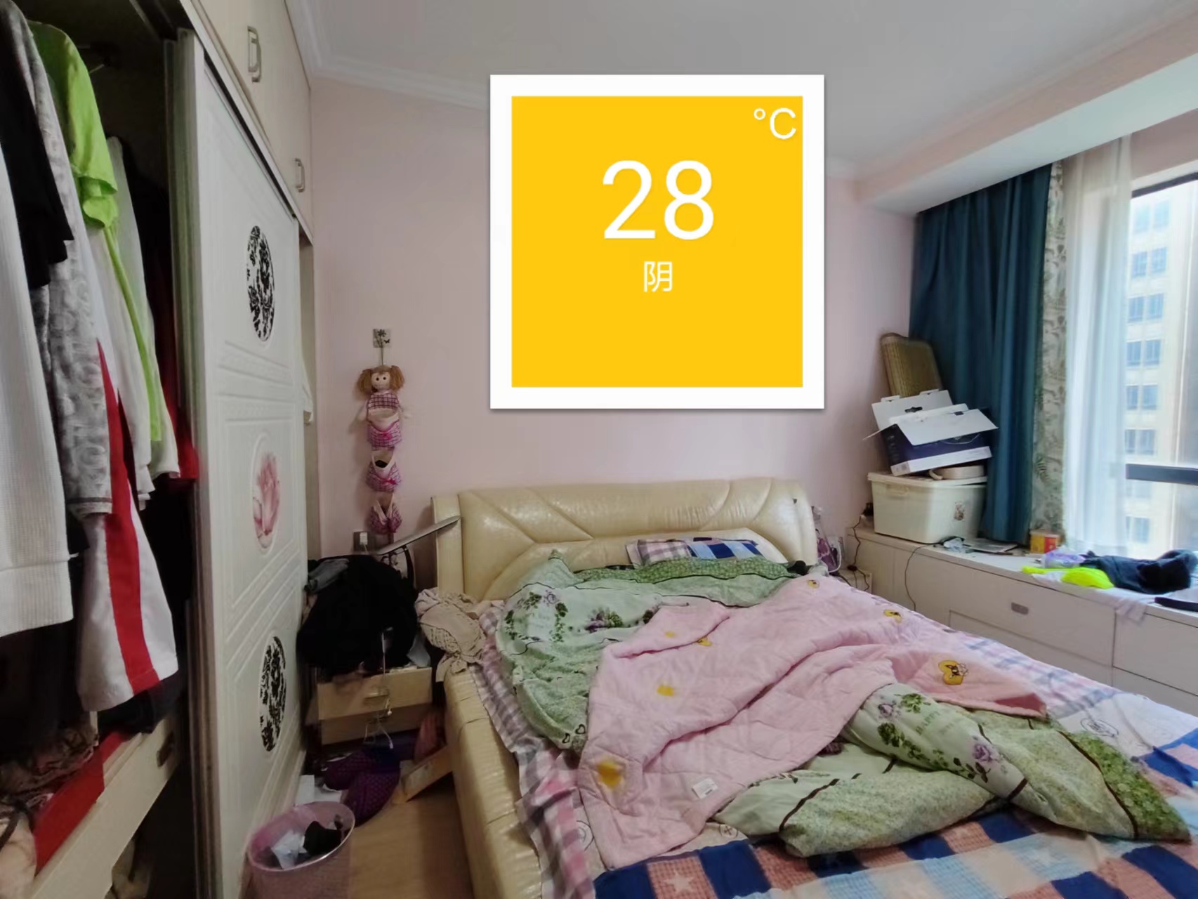 泰山公馆 2室2厅2卫 80.0万 泰山公馆 2室2厅2卫 80.0万客厅