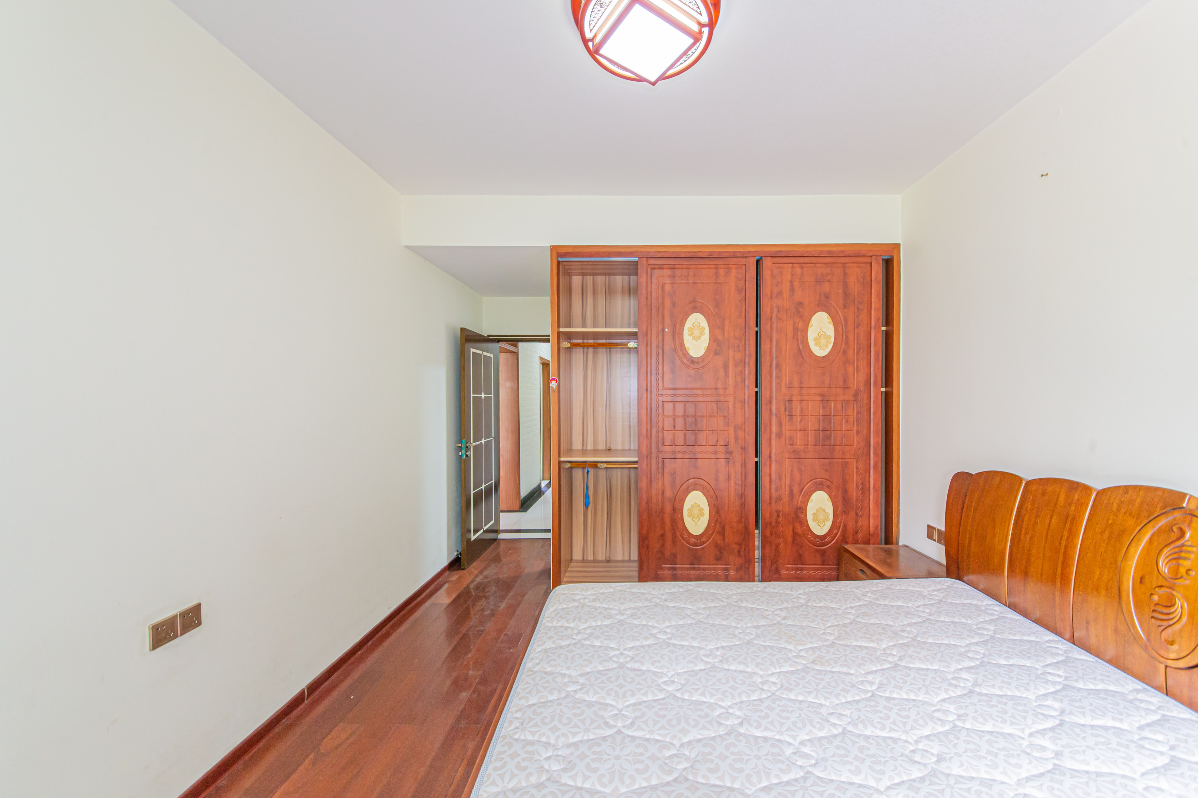 湘中海星之都  3室2厅1卫    148.0万卧室