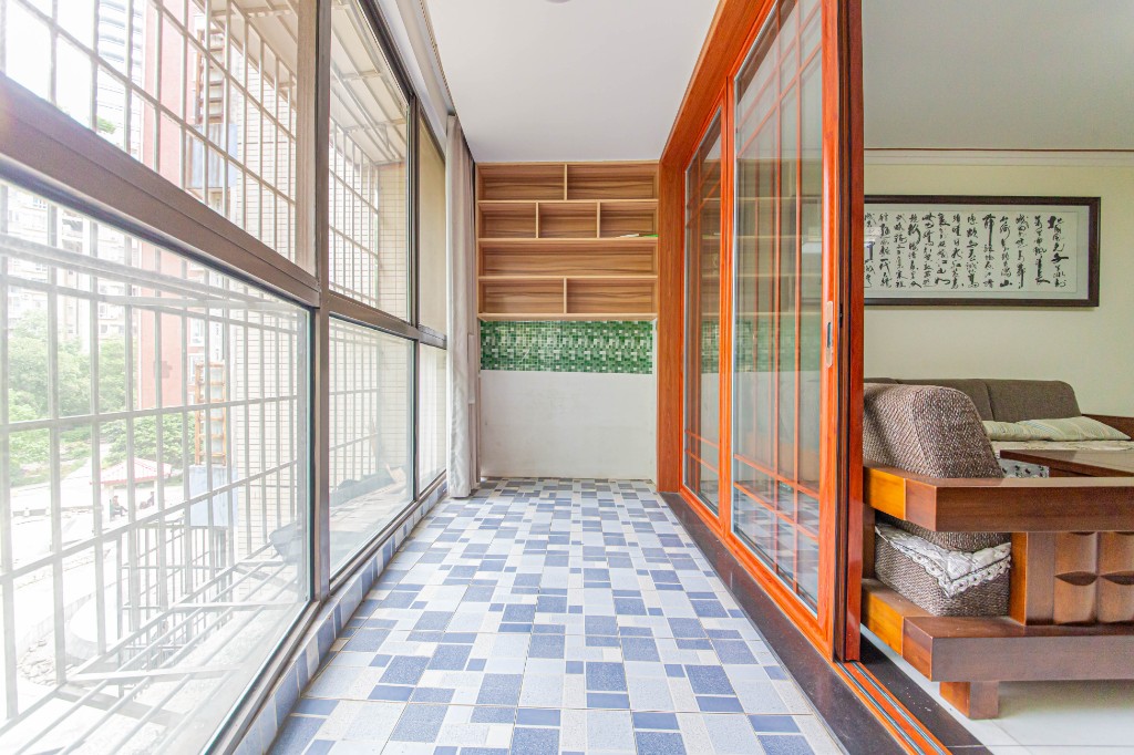 湘中海星之都  3室2厅1卫    148.0万阳台