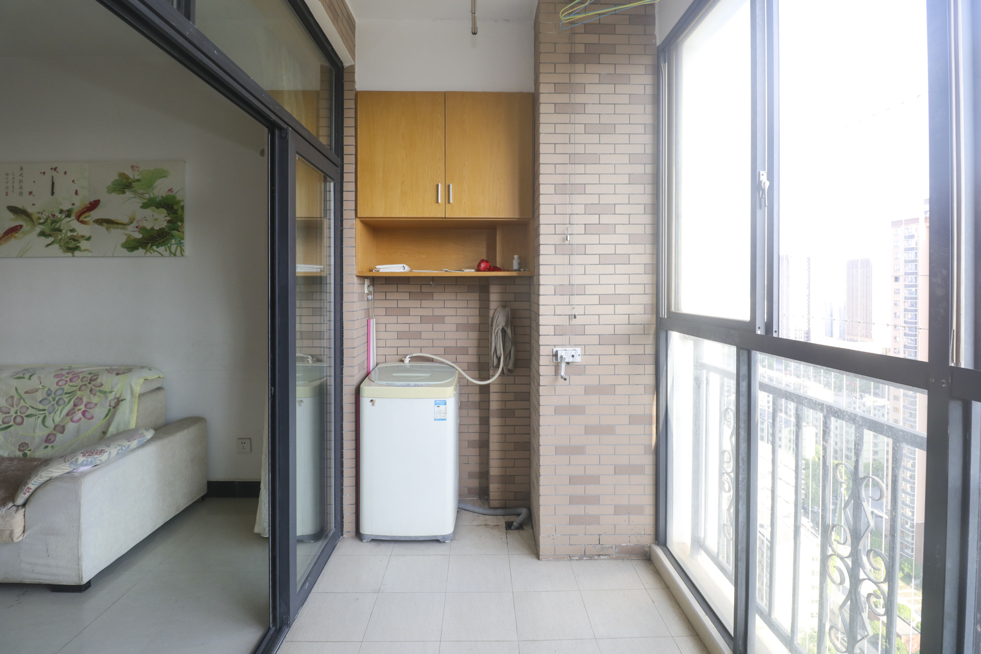 西點公園里  2室2廳1衛(wèi)    128.0萬陽臺