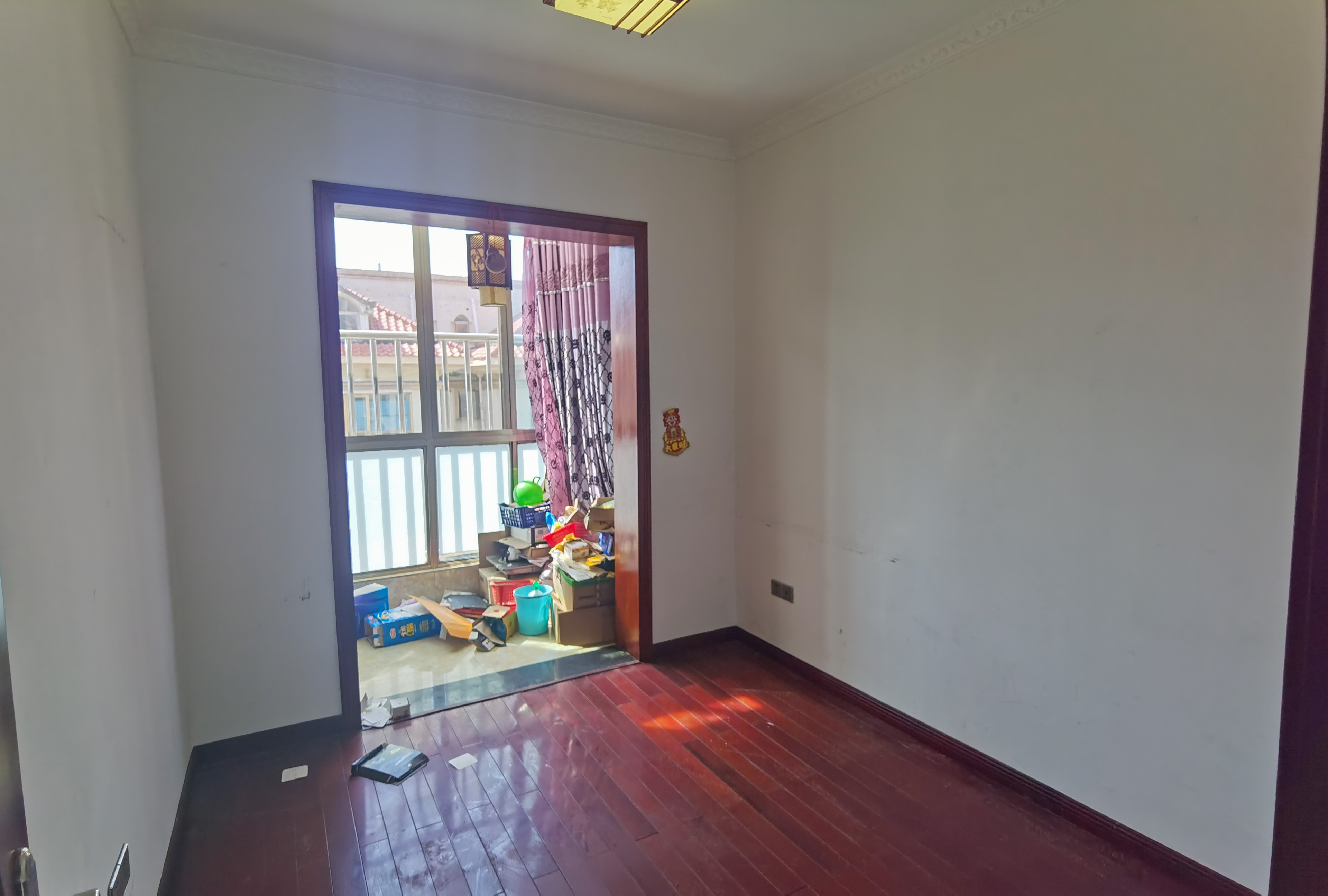 碧玉花园  6室2厅3卫    60.8万 碧玉花园  6室2厅3卫    60.8万客厅