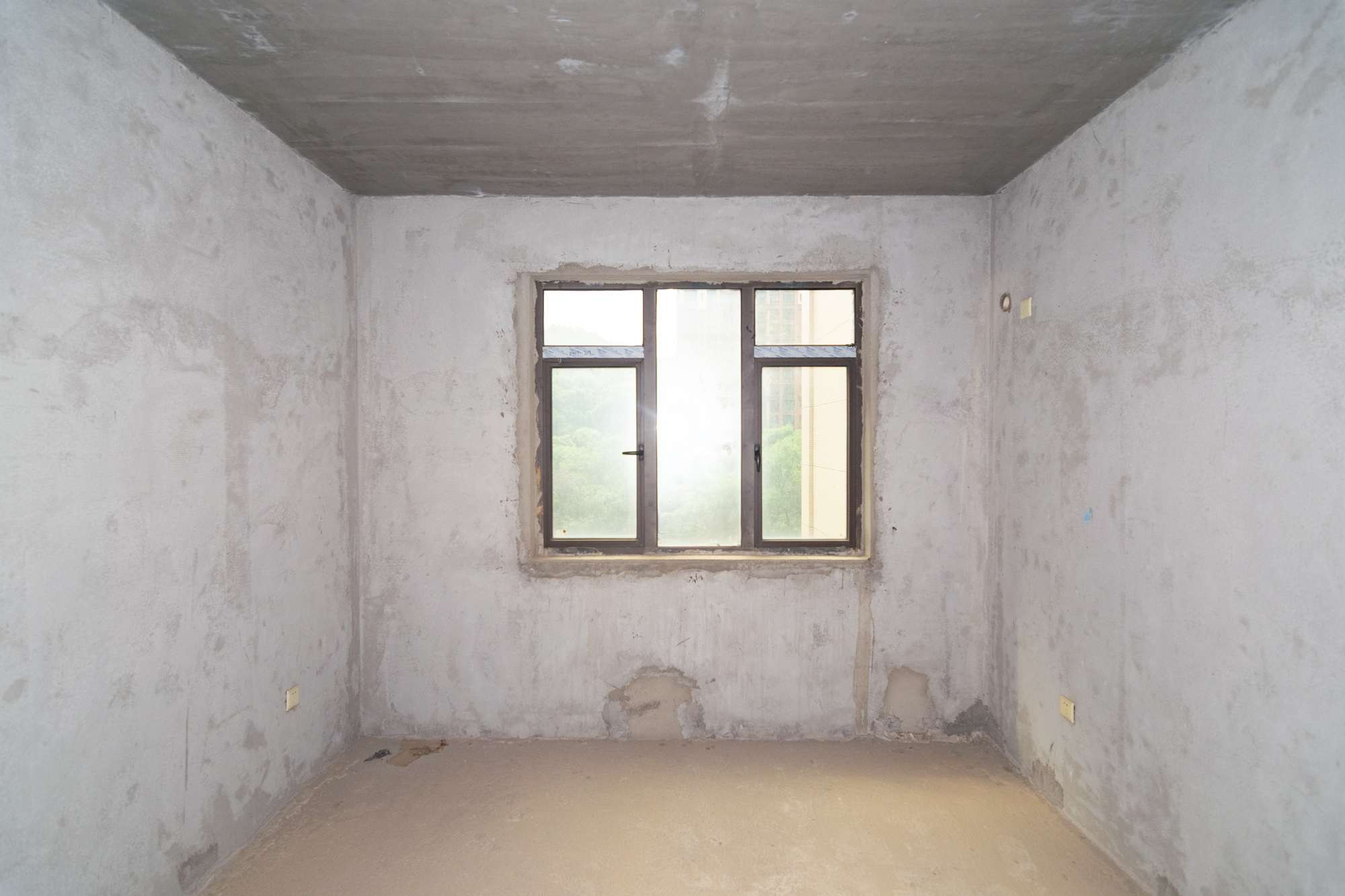 乾源国际  4室2厅2卫    106.0万其他